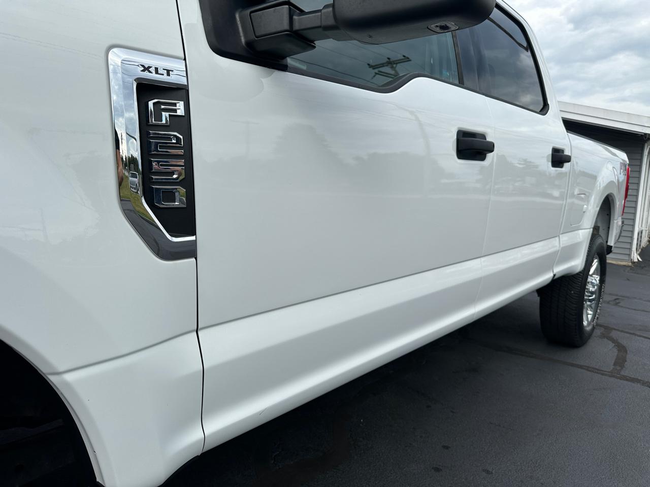 Ford F-250 SD XLT Crew Cab Short Bed 4WD 2017