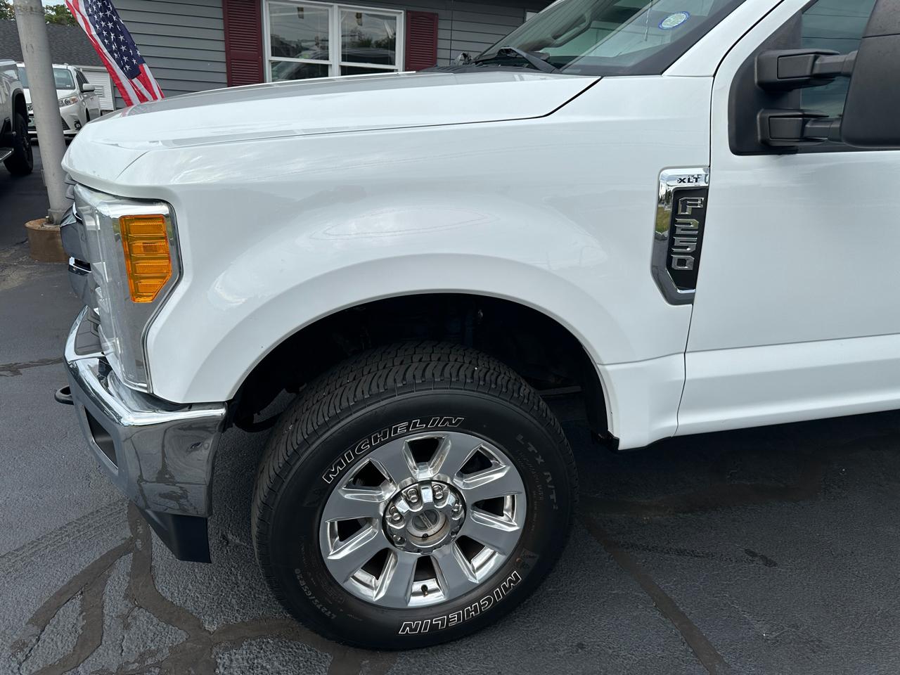 Ford F-250 SD XLT Crew Cab Short Bed 4WD 2017