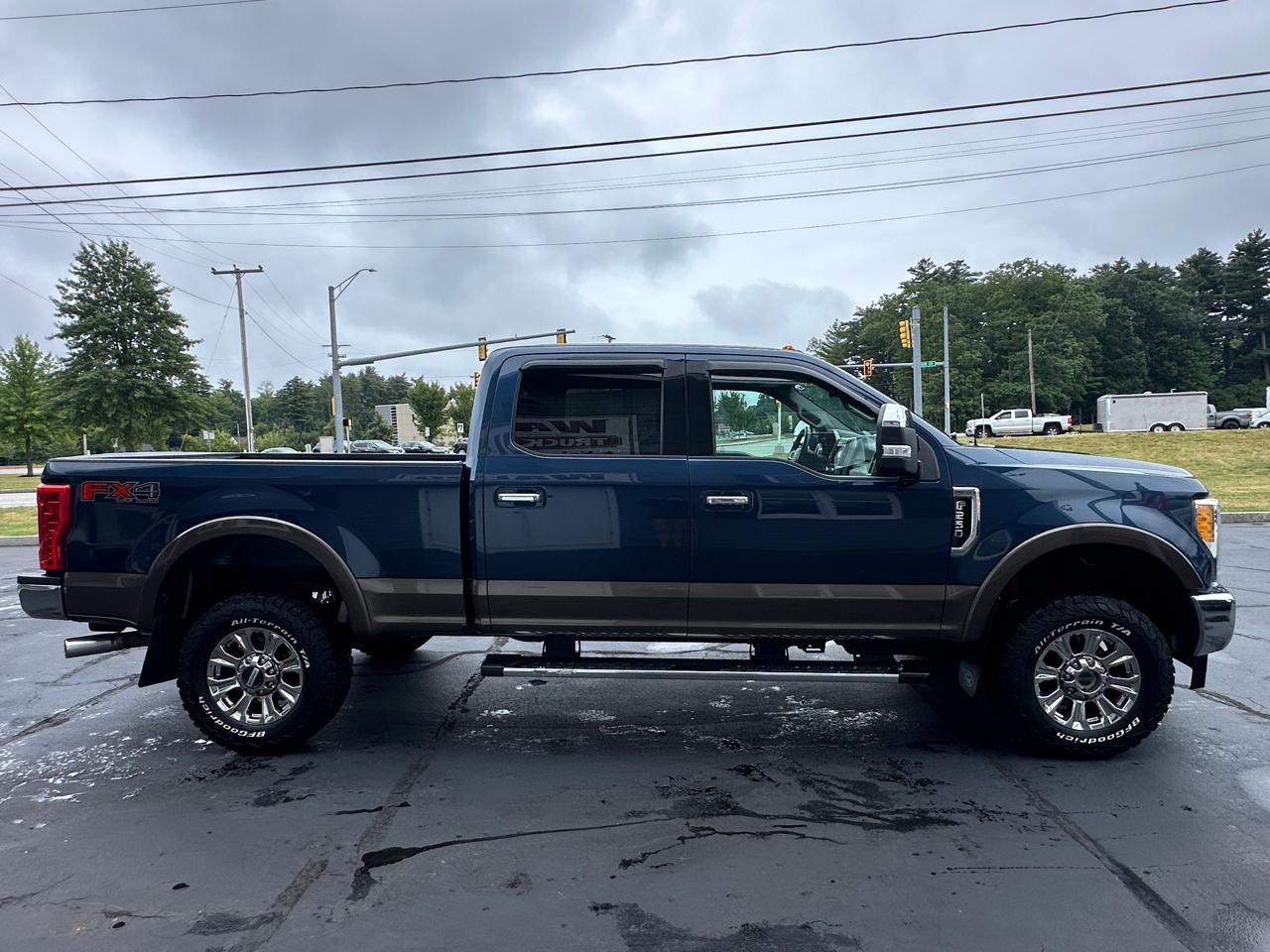 Ford F-250 SD Lariat Crew Cab 4WD 2017