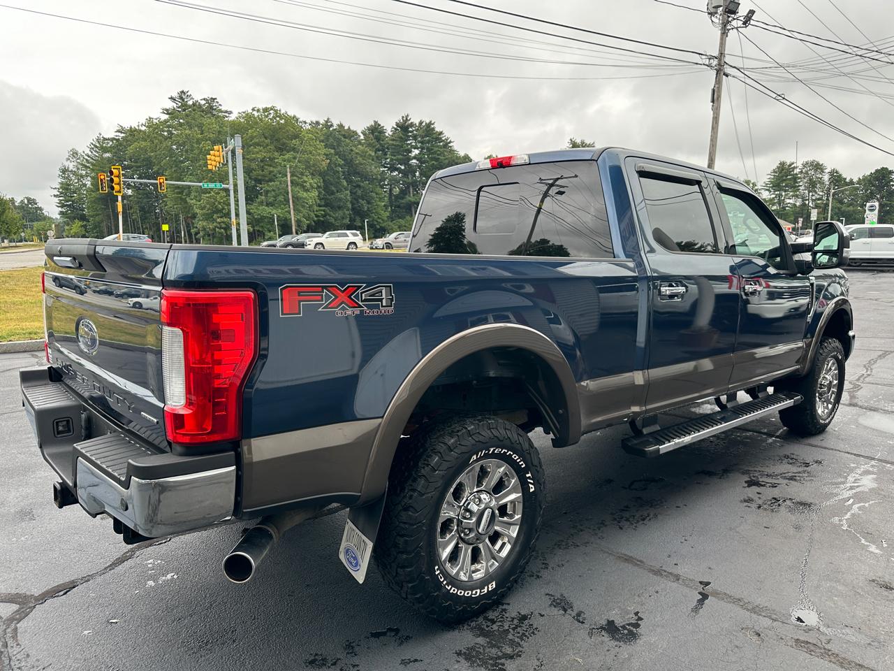 Ford F-250 SD Lariat Crew Cab 4WD 2017