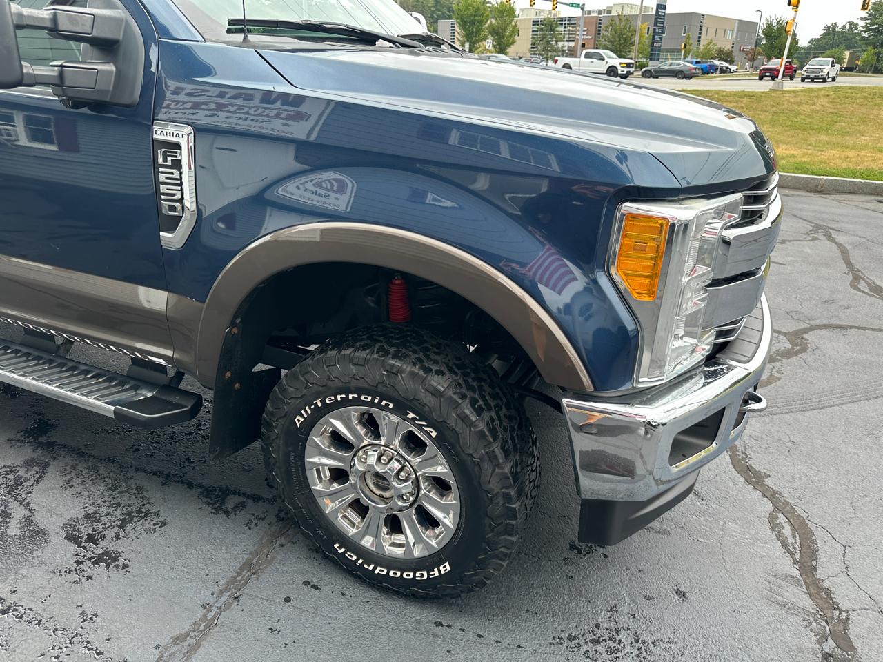 Ford F-250 SD Lariat Crew Cab 4WD 2017