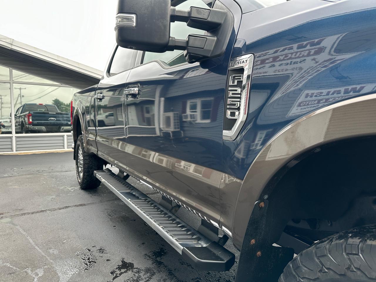Ford F-250 SD Lariat Crew Cab 4WD 2017