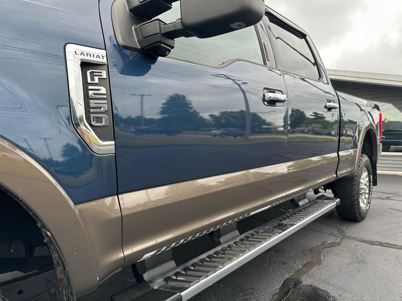 Ford F-250 SD Lariat Crew Cab 4WD 2017