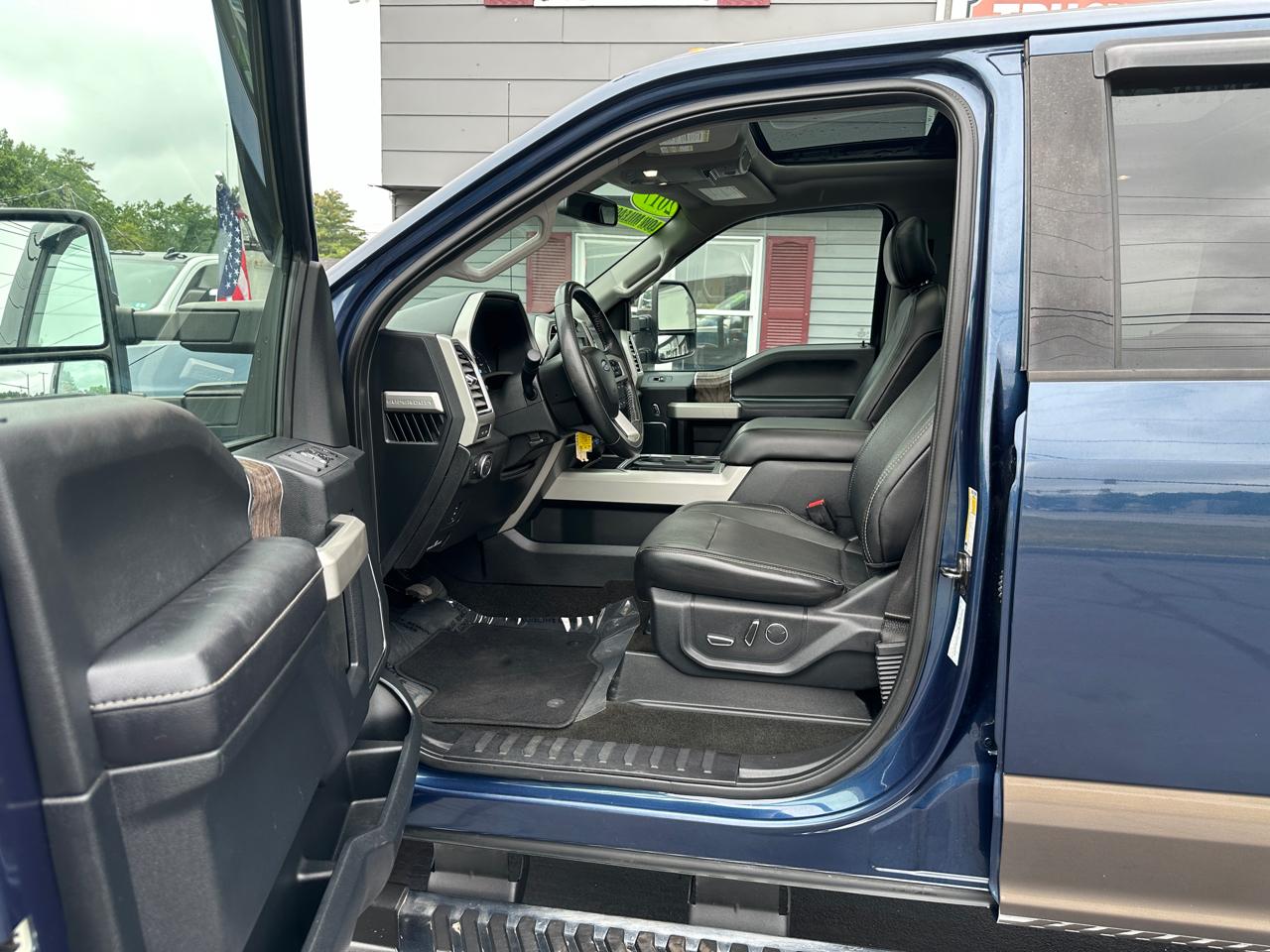 Ford F-250 SD Lariat Crew Cab 4WD 2017