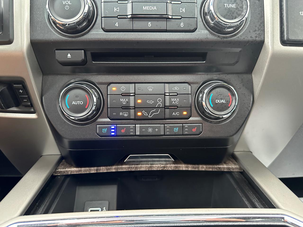 Ford F-250 SD Lariat Crew Cab 4WD 2017