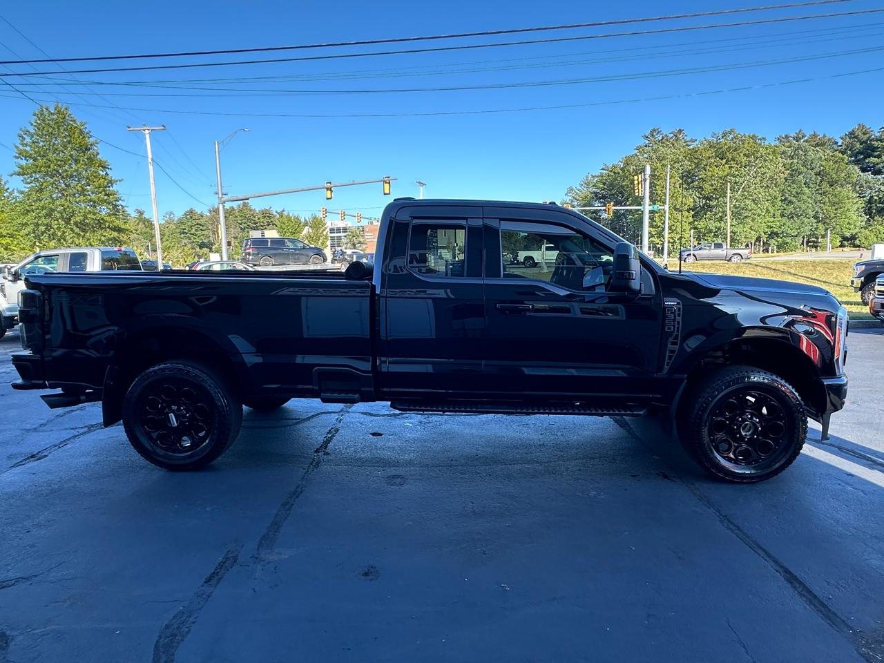 Ford F-350 SD Lariat SuperCab Long Bed 4WD 2023