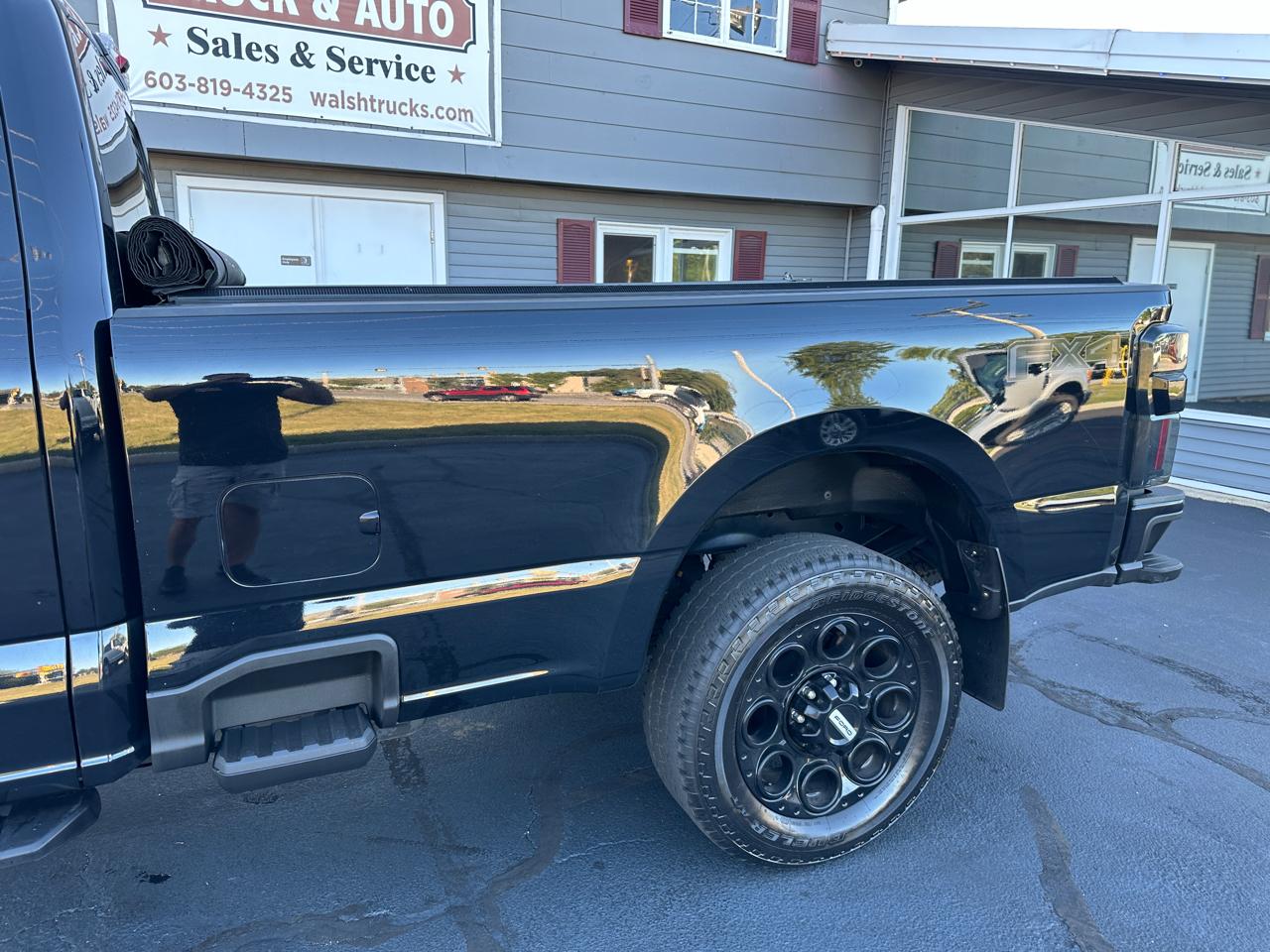 Ford F-350 SD Lariat SuperCab Long Bed 4WD 2023
