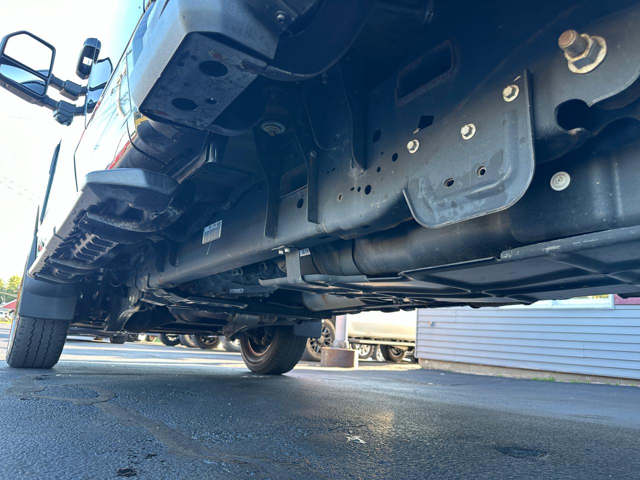 Ford F-350 SD Lariat SuperCab Long Bed 4WD 2023