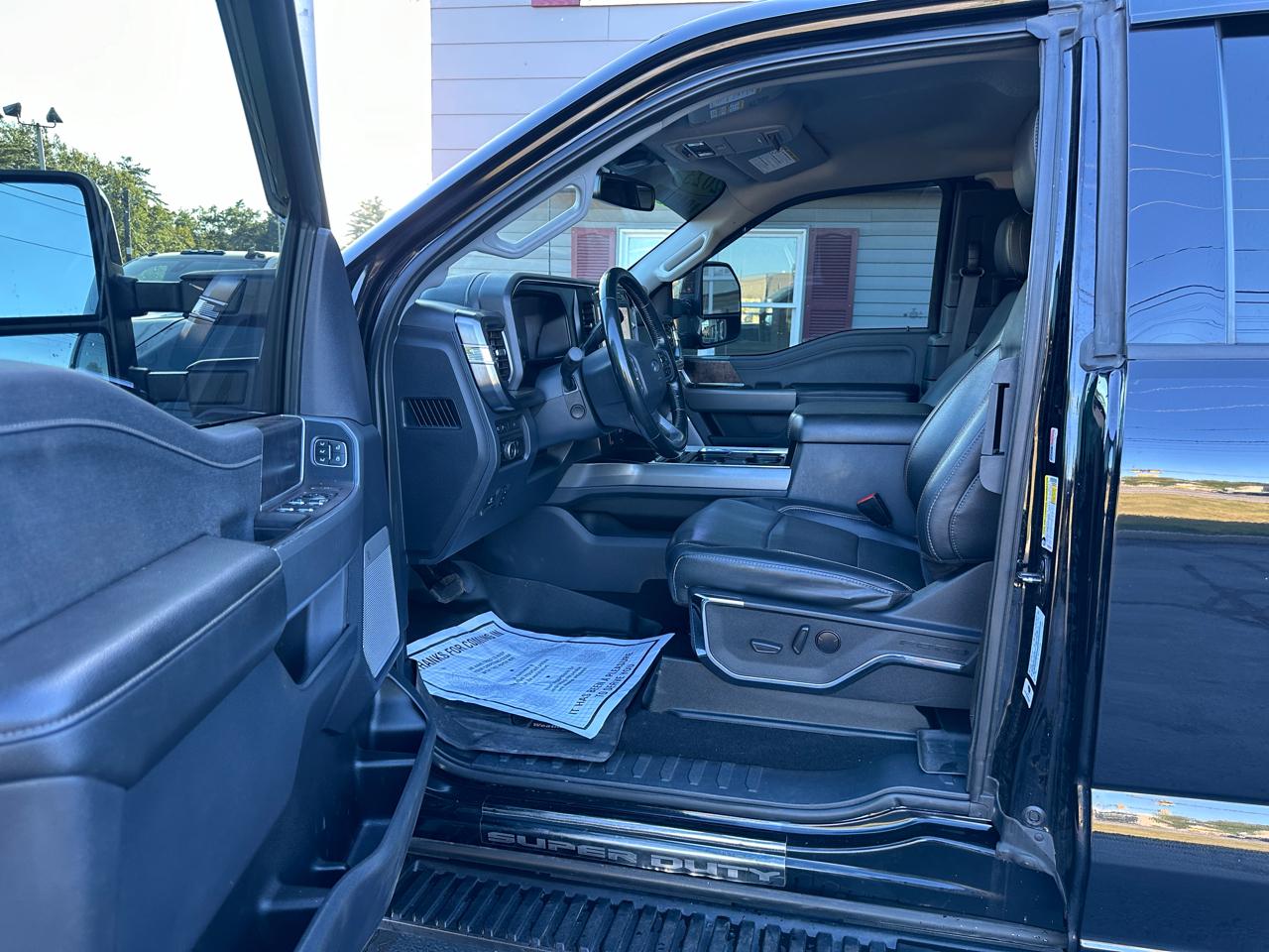 Ford F-350 SD Lariat SuperCab Long Bed 4WD 2023