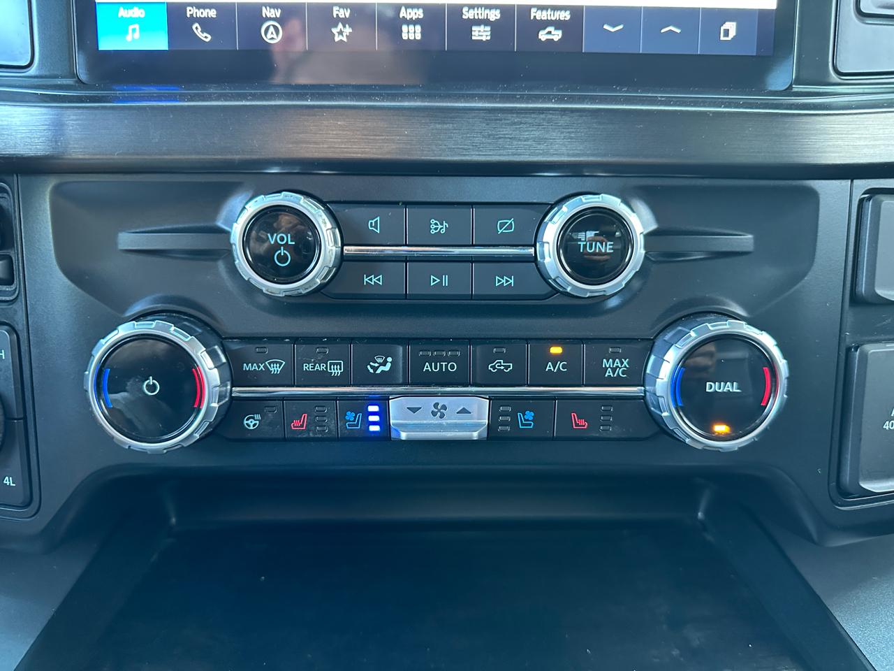 Ford F-350 SD Lariat SuperCab Long Bed 4WD 2023