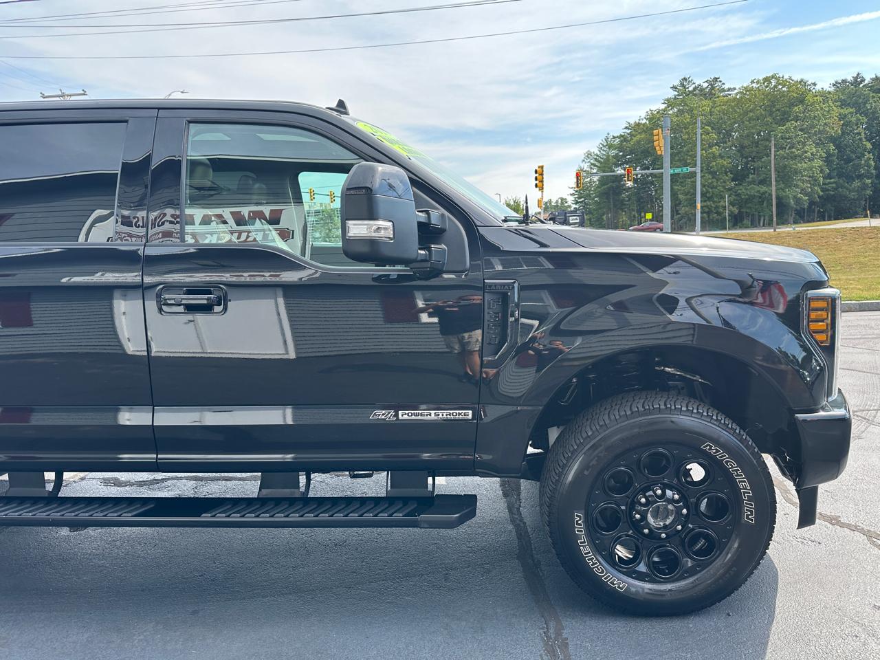Ford F-350 SD Lariat Crew Cab 4WD 2019