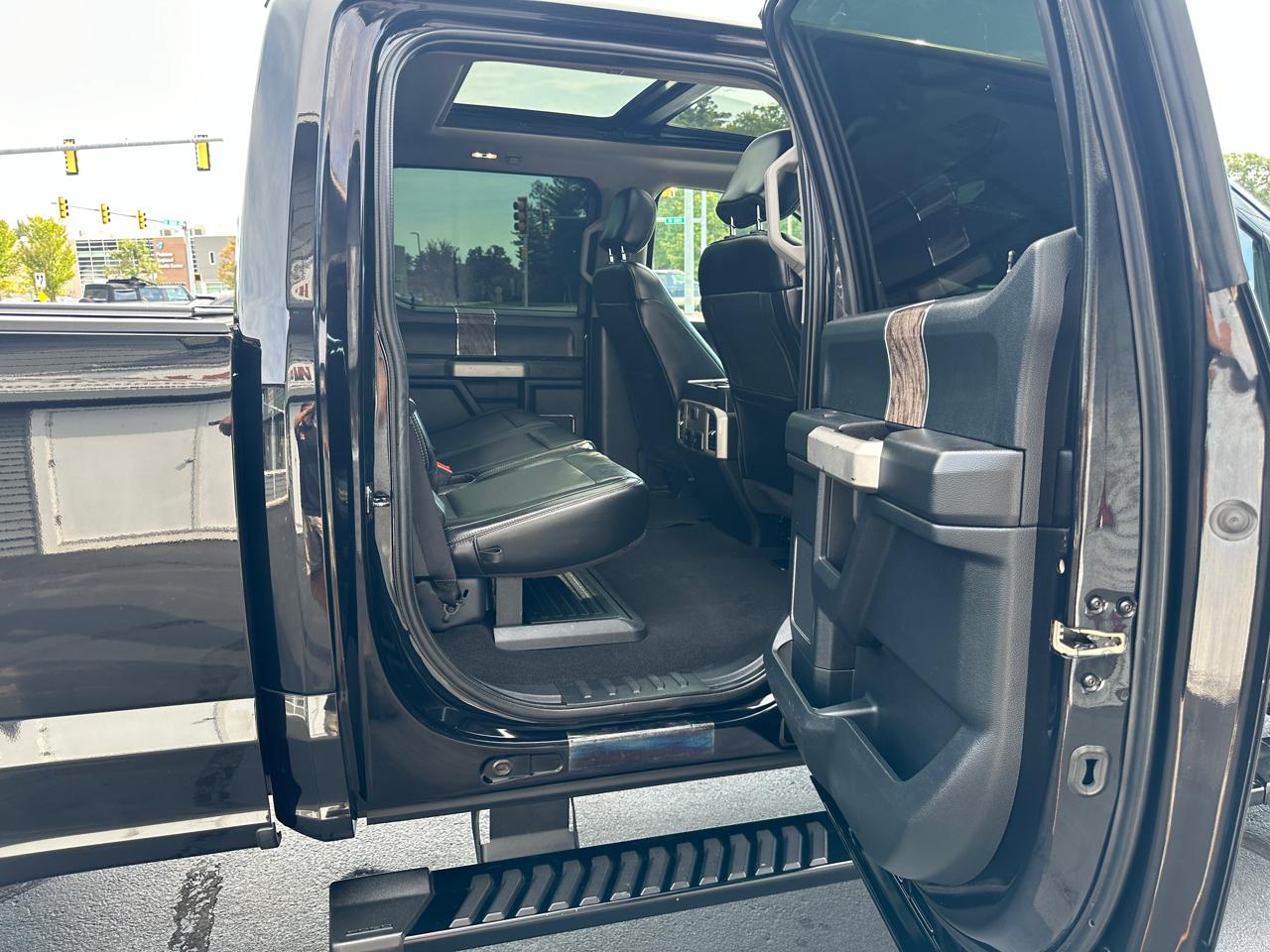 Ford F-350 SD Lariat Crew Cab 4WD 2019