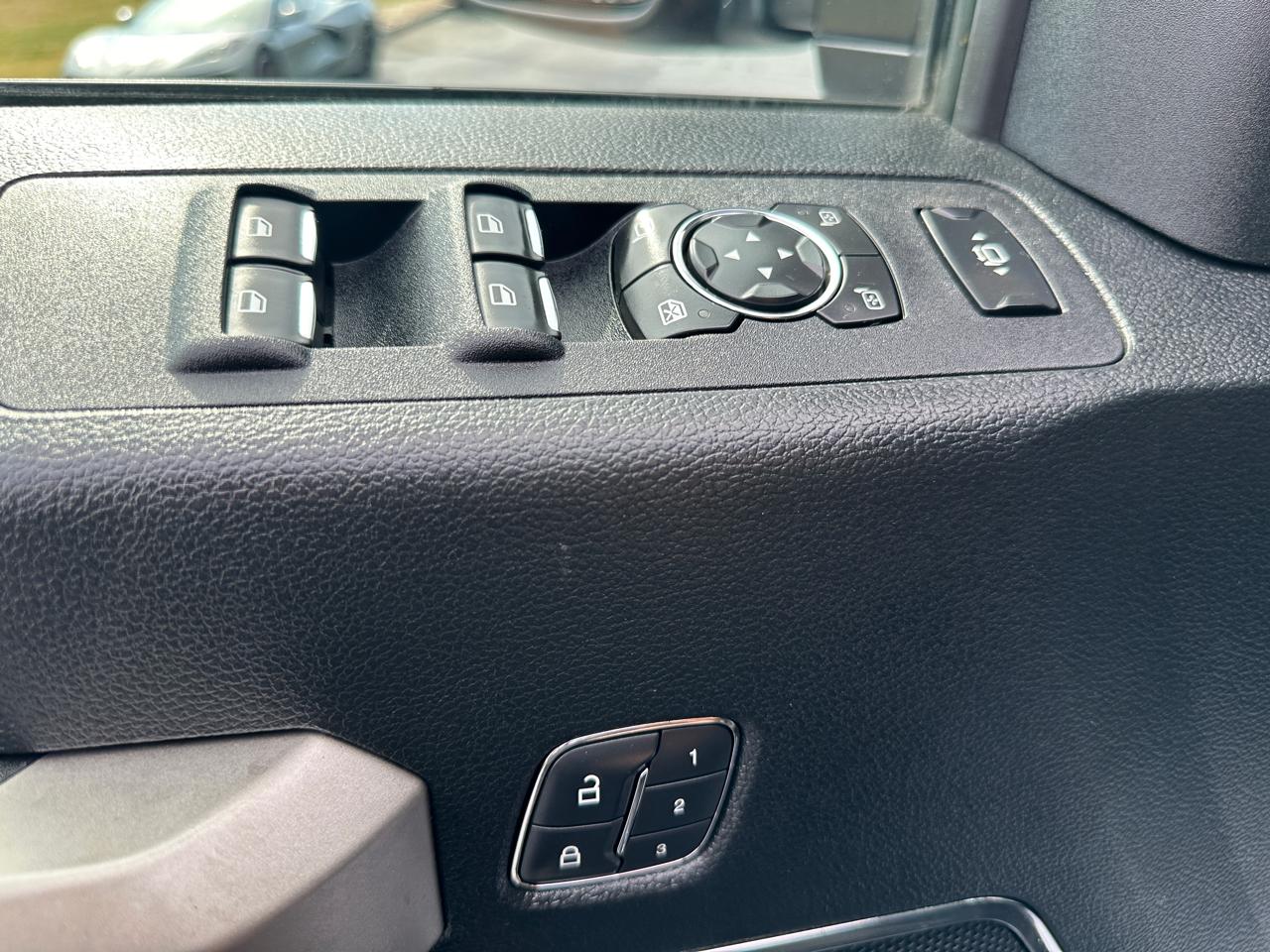 Ford F-350 SD Lariat Crew Cab 4WD 2019