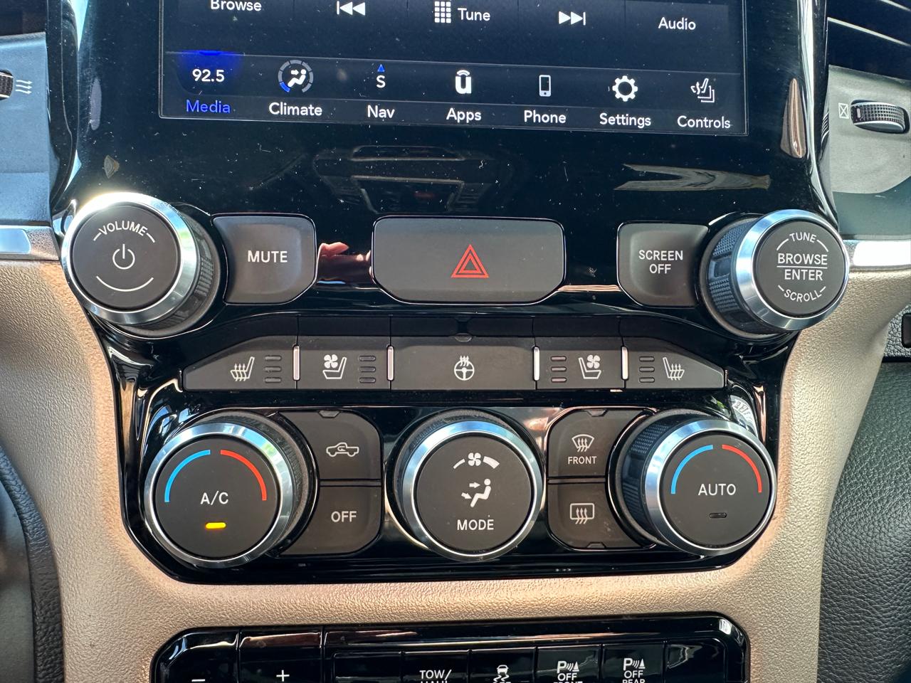 RAM 2500 Laramie Crew Cab 4WD 2019