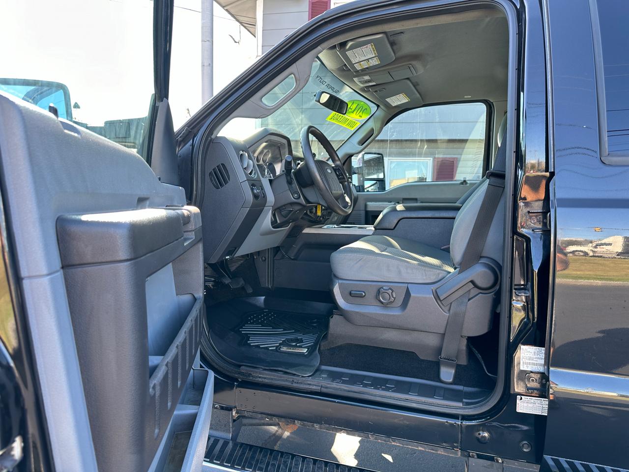 Ford F-250 SD XLT Crew Cab Short Bed 4WD 2014
