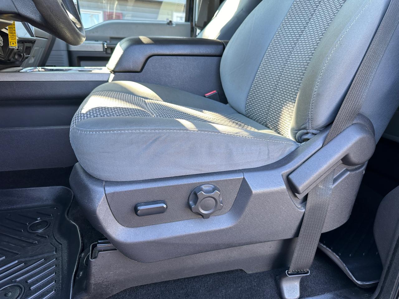 Ford F-250 SD XLT Crew Cab Short Bed 4WD 2014