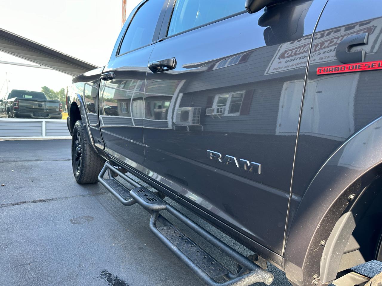 RAM 3500 Laramie Crew Cab SWB 4WD 2020