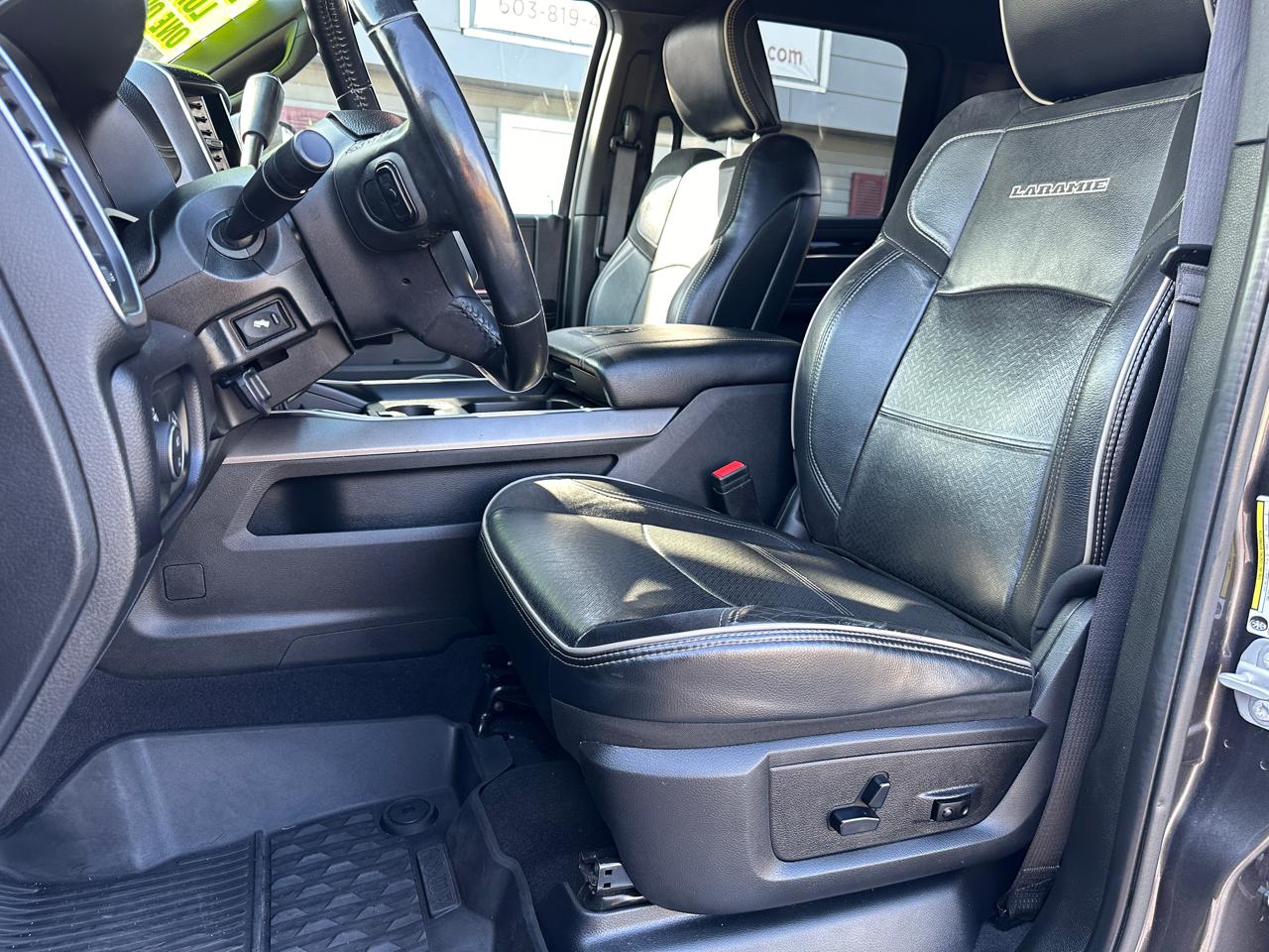 RAM 3500 Laramie Crew Cab SWB 4WD 2020