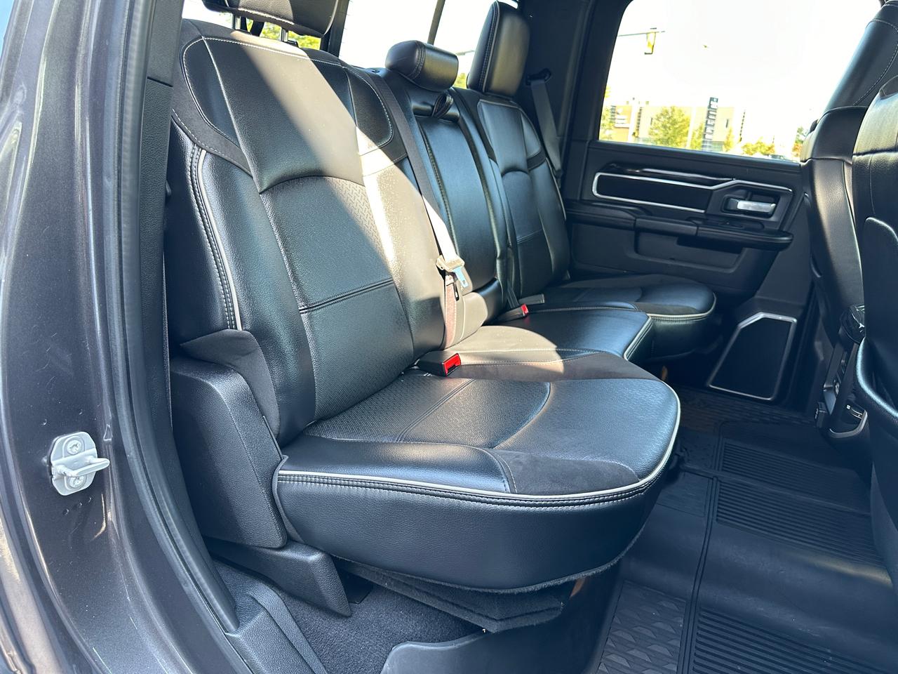 RAM 3500 Laramie Crew Cab SWB 4WD 2020