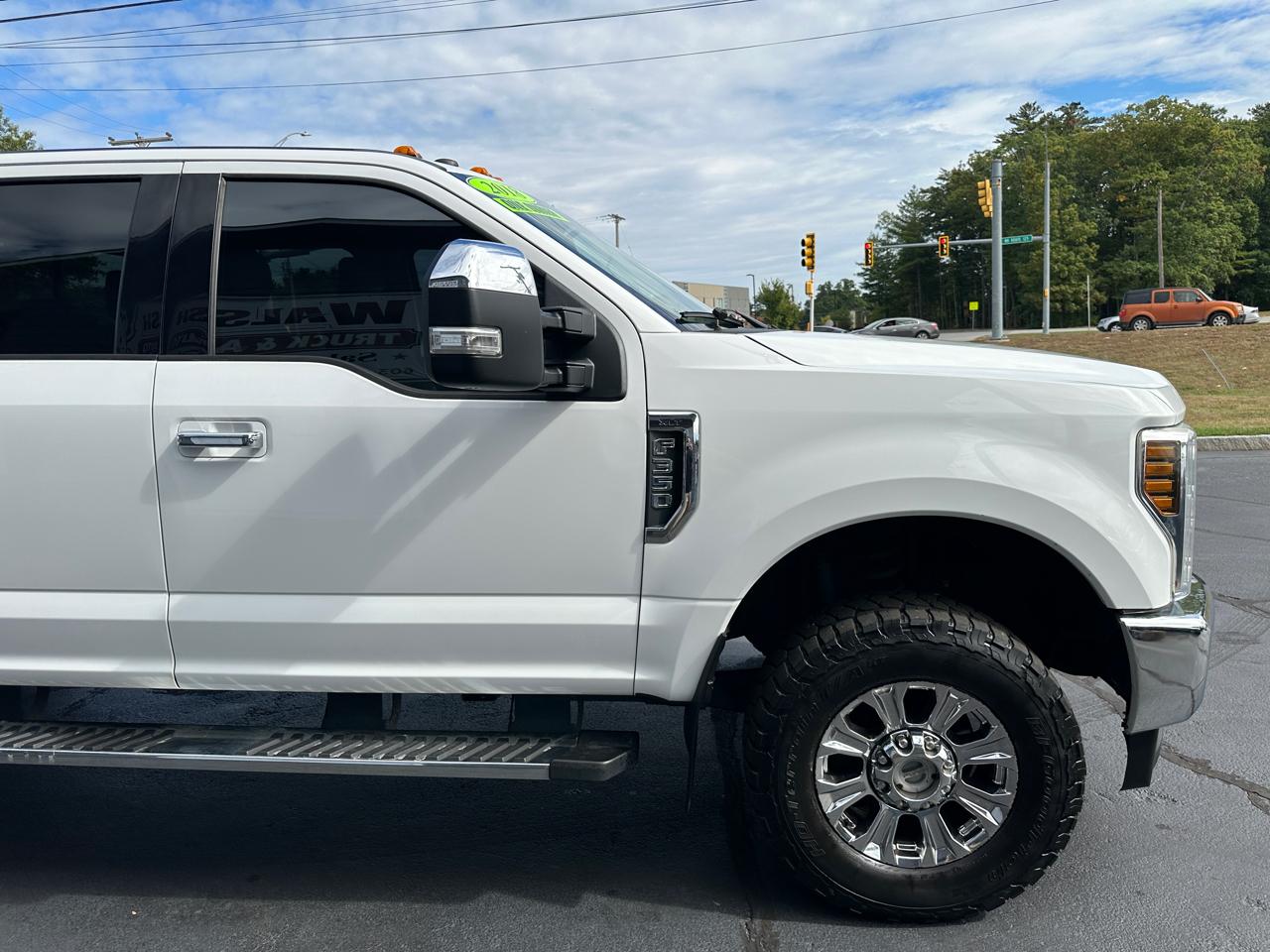 Ford F-350 SD XLT Crew Cab Short Bed 4WD 2018