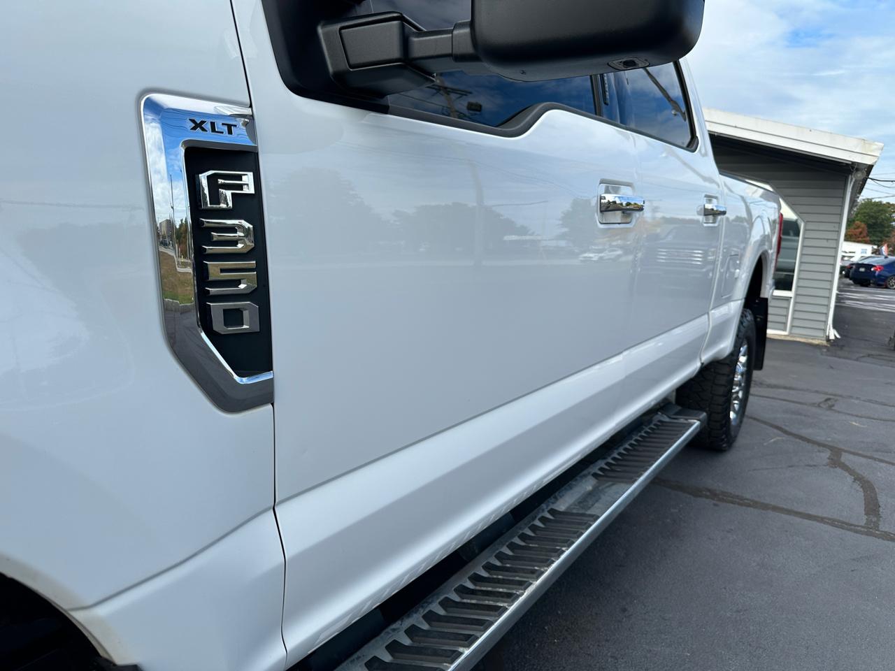 Ford F-350 SD XLT Crew Cab Short Bed 4WD 2018