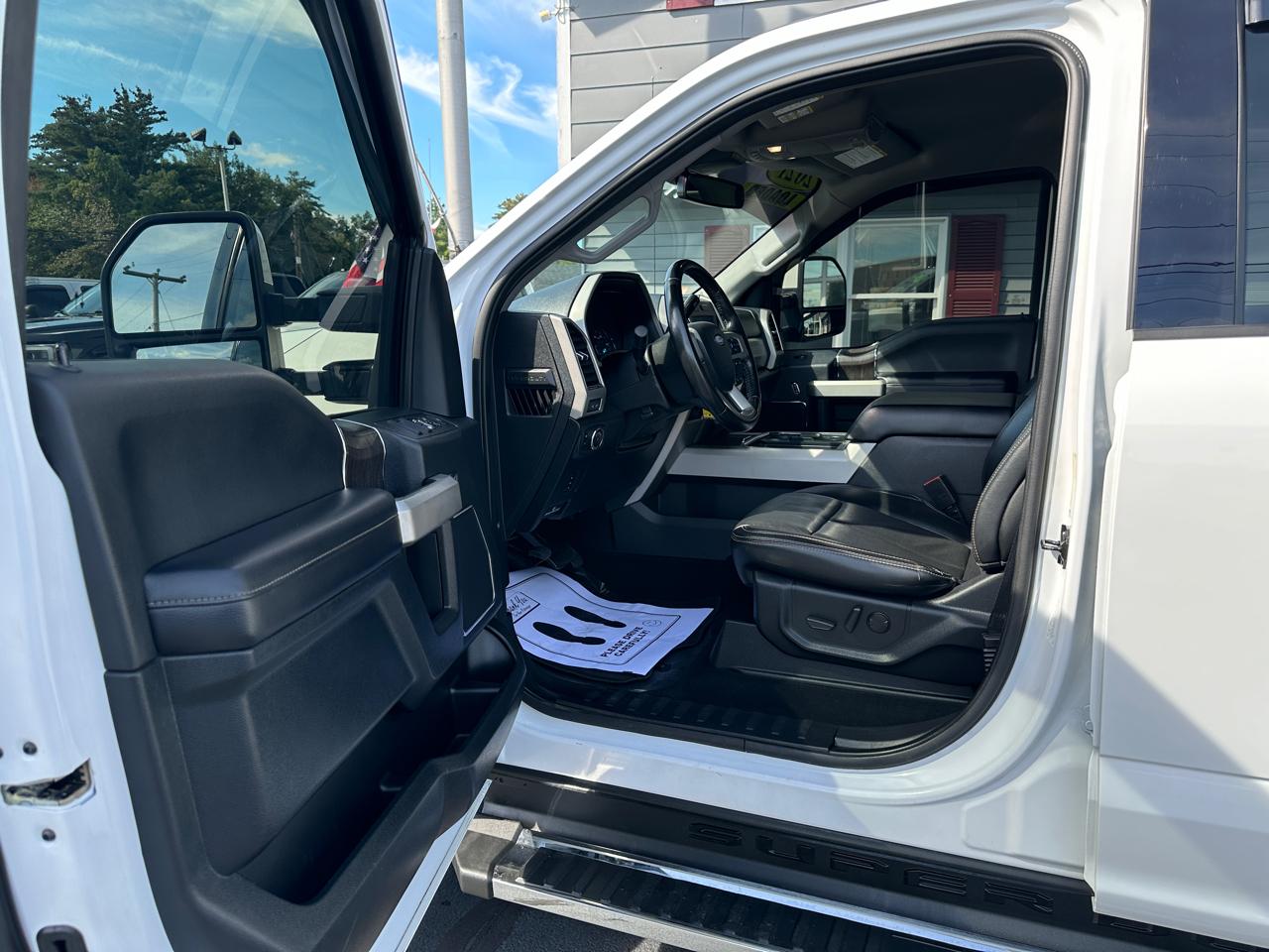 Ford F-250 SD Lariat Crew Cab Short Bed 4WD 2021