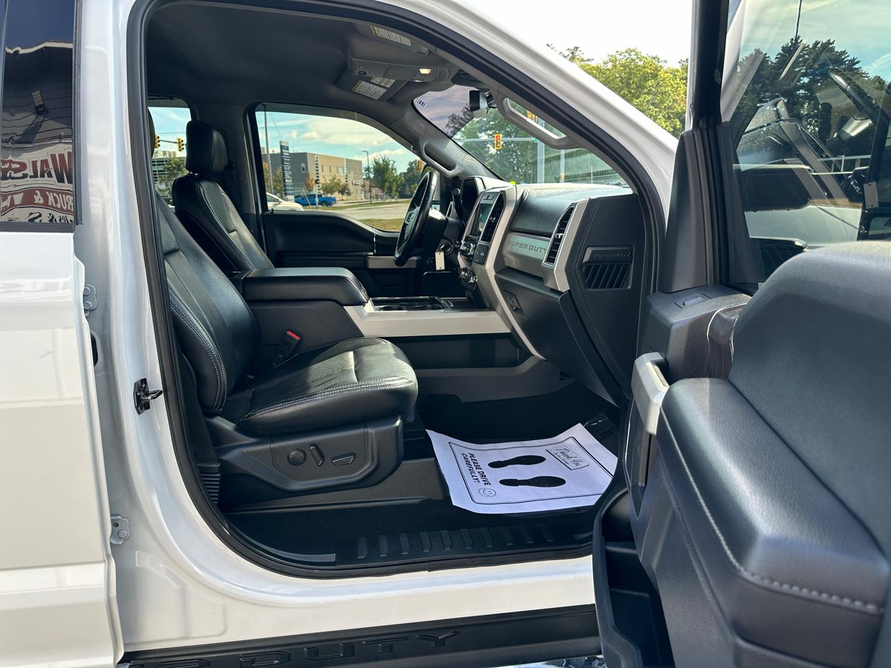 Ford F-250 SD Lariat Crew Cab Short Bed 4WD 2021