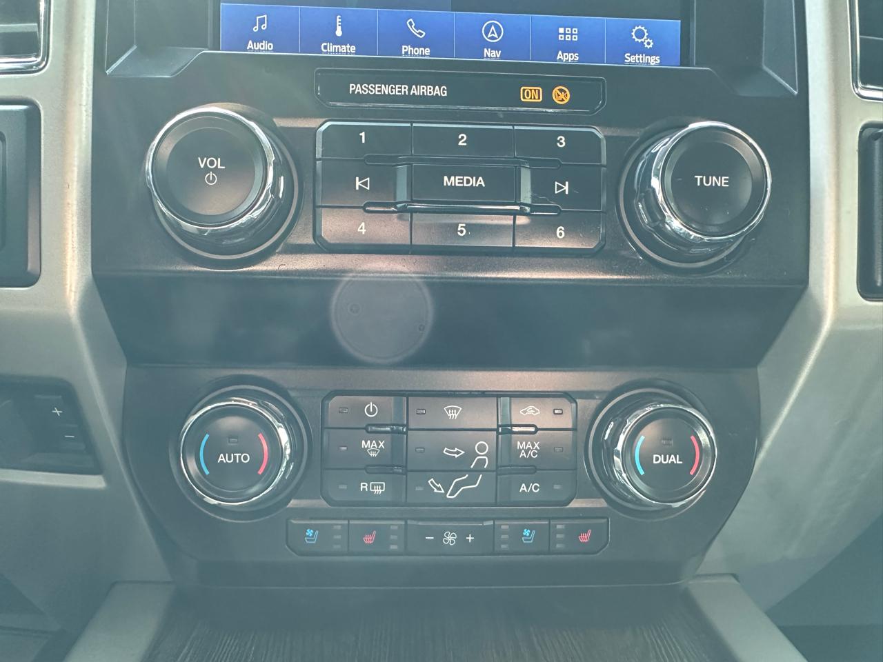 Ford F-250 SD Lariat Crew Cab Short Bed 4WD 2021