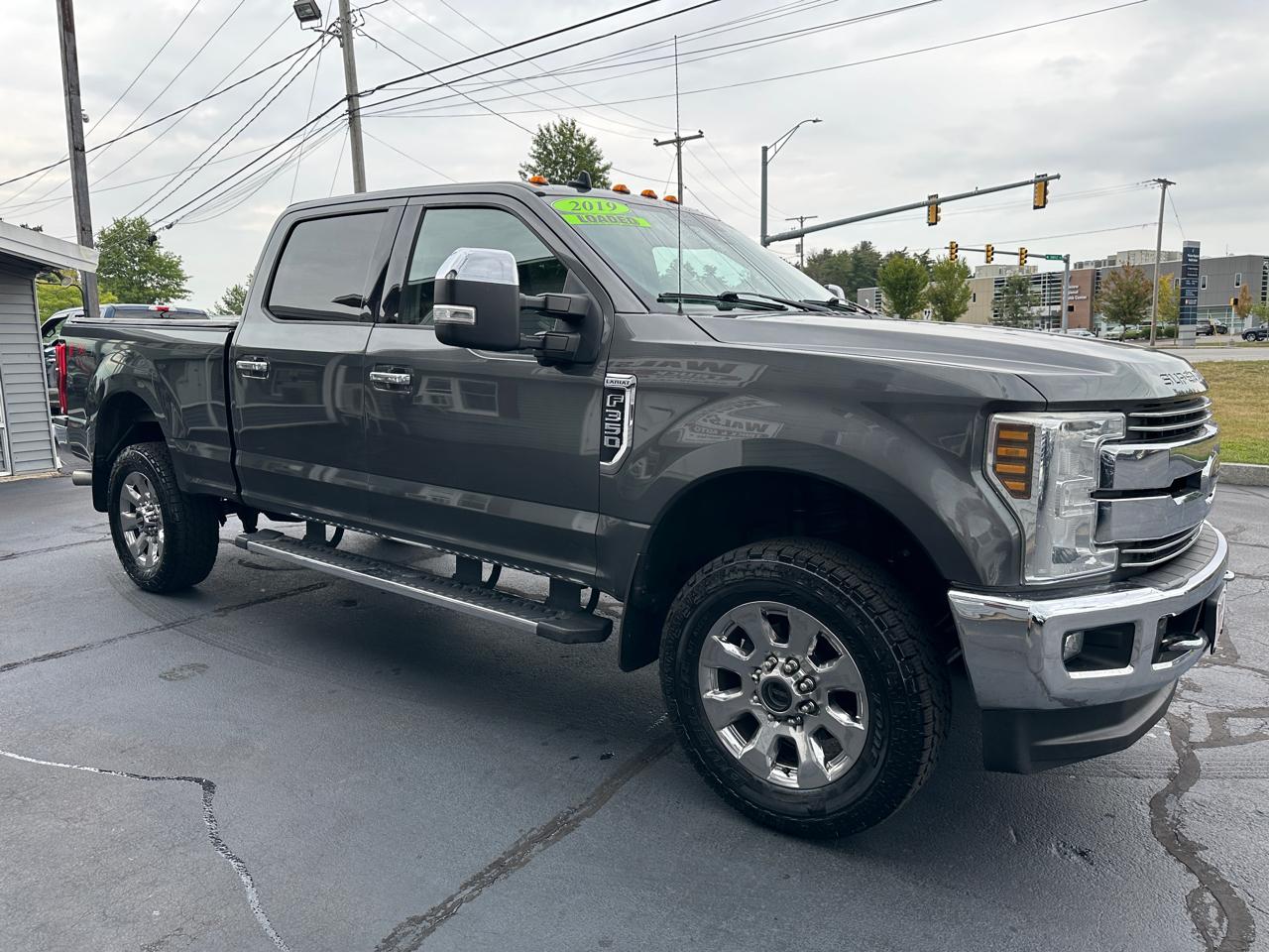 Ford F-350 SD Lariat Crew Cab 4WD 2019