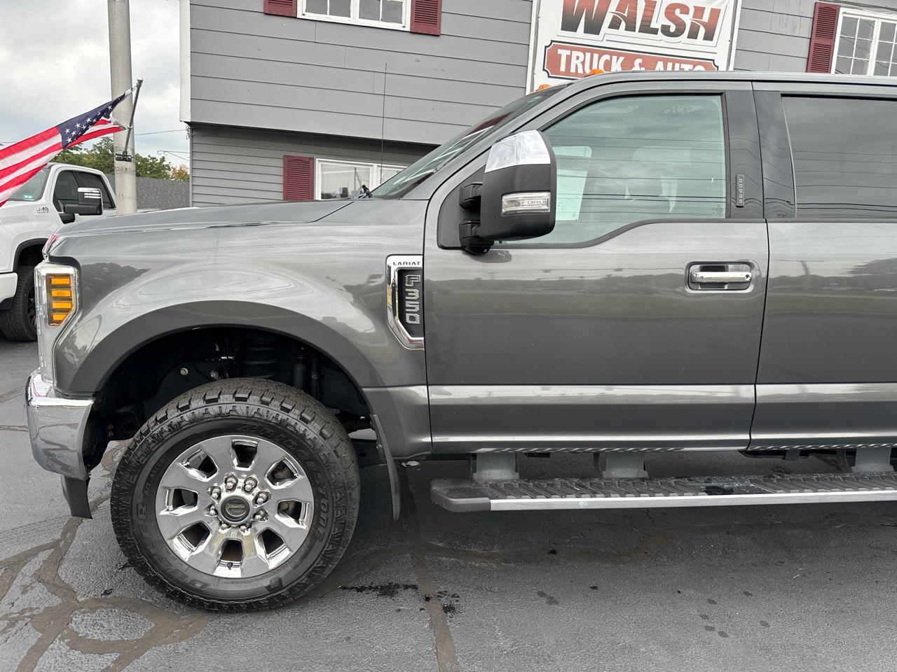 Ford F-350 SD Lariat Crew Cab 4WD 2019