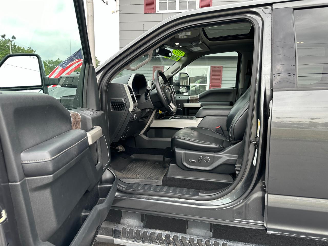 Ford F-350 SD Lariat Crew Cab 4WD 2019