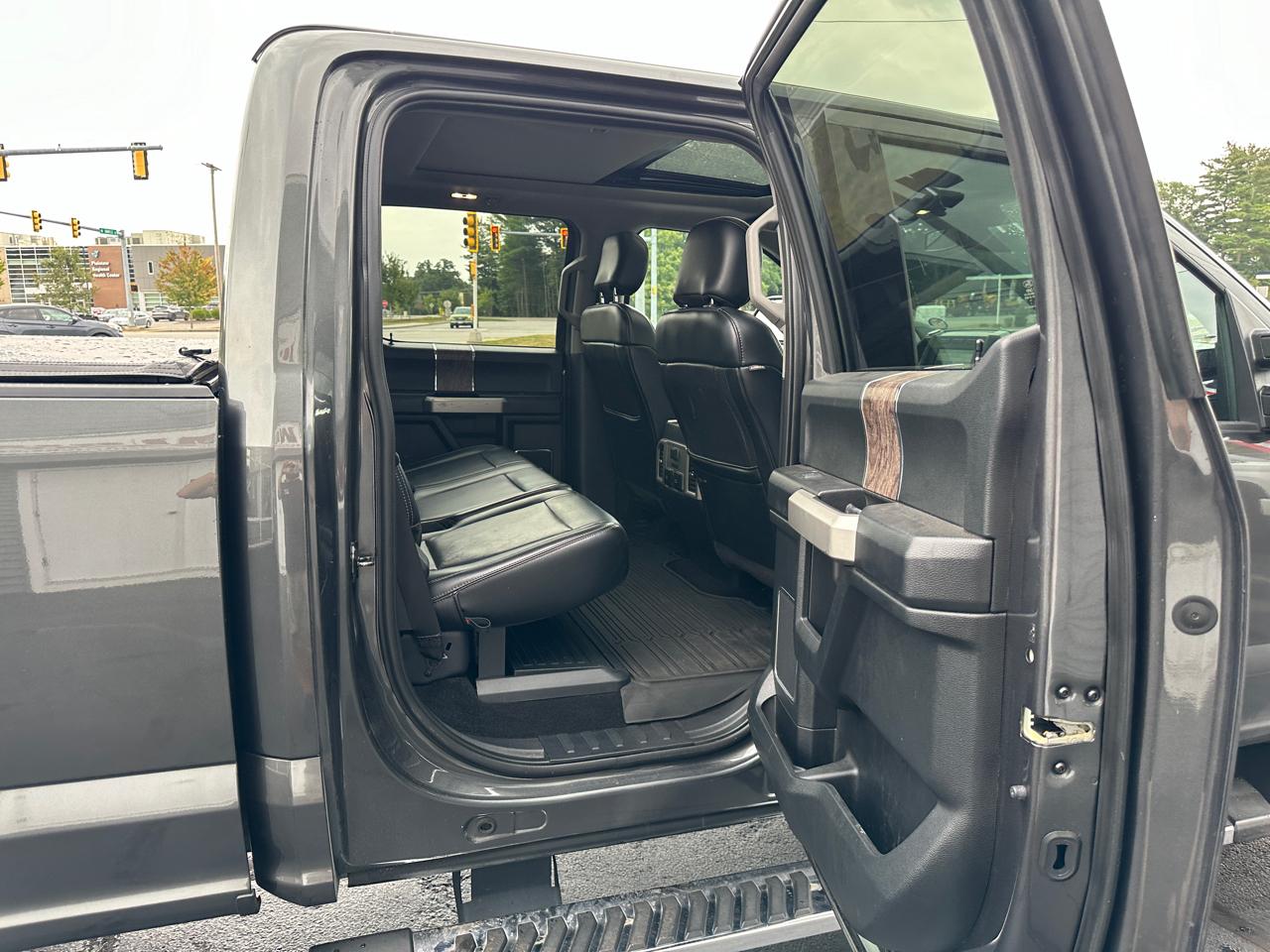 Ford F-350 SD Lariat Crew Cab 4WD 2019