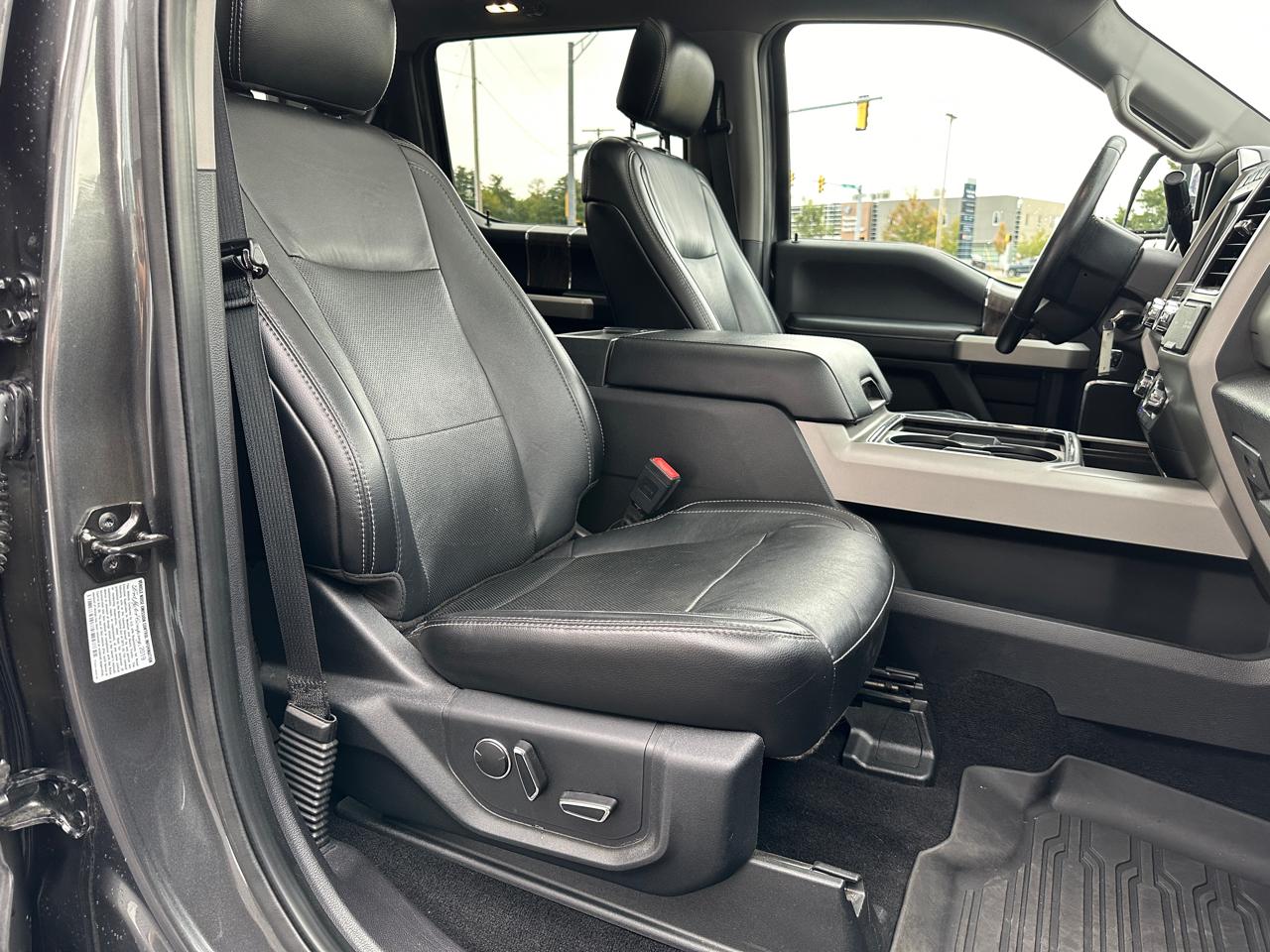 Ford F-350 SD Lariat Crew Cab 4WD 2019