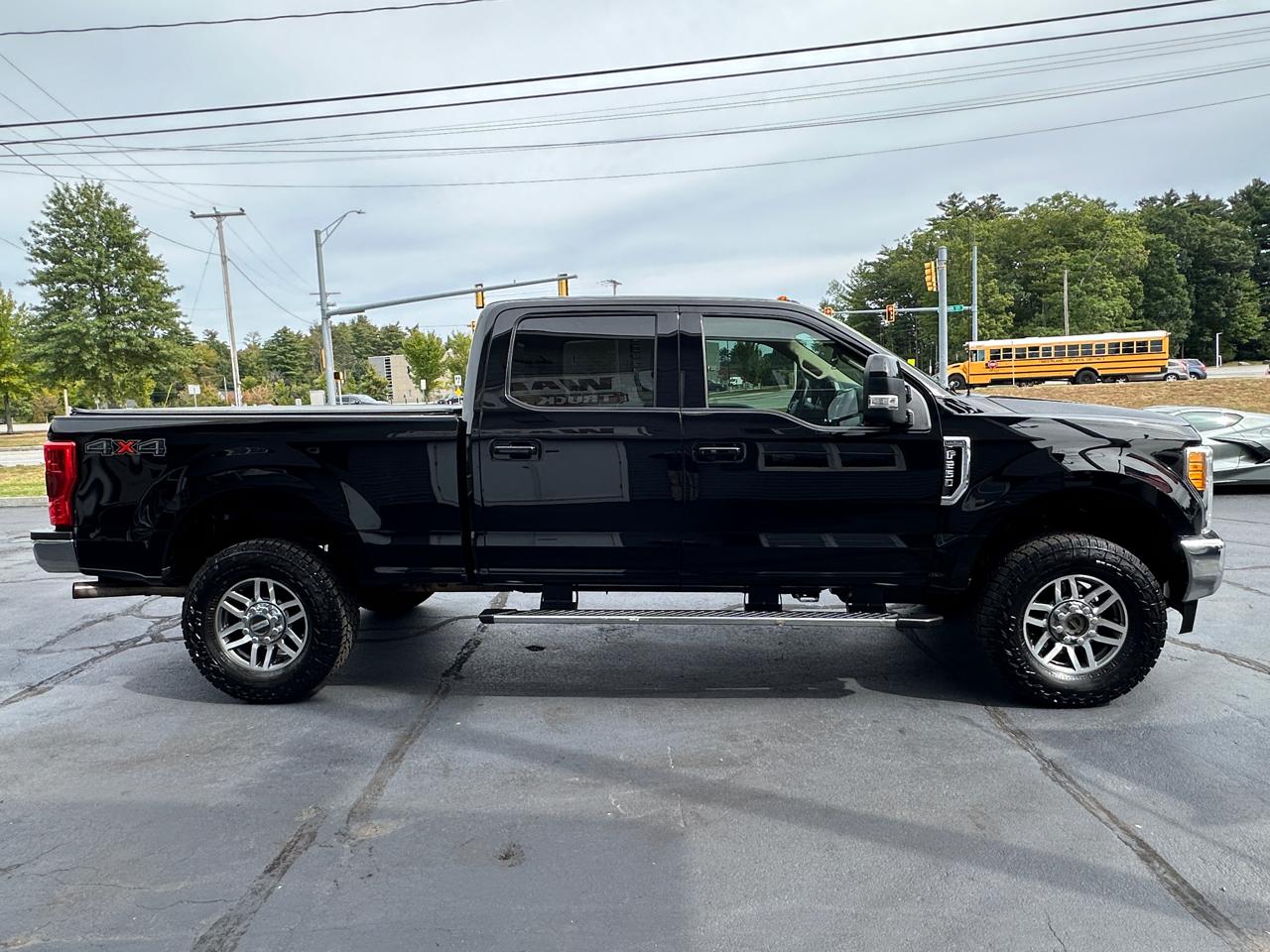 Ford F-250 SD Lariat Crew Cab 4WD 2017