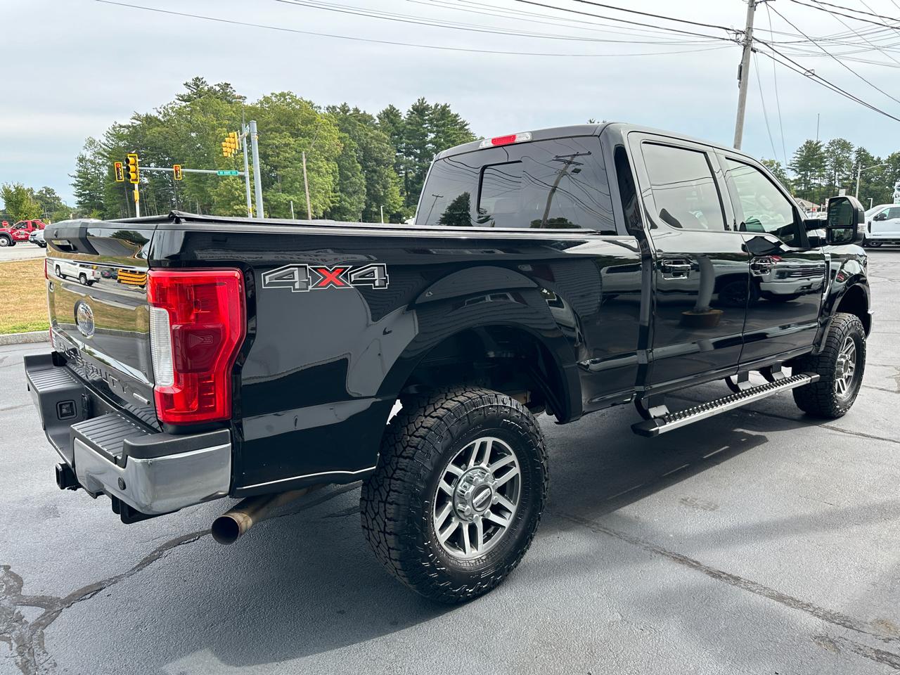 Ford F-250 SD Lariat Crew Cab 4WD 2017