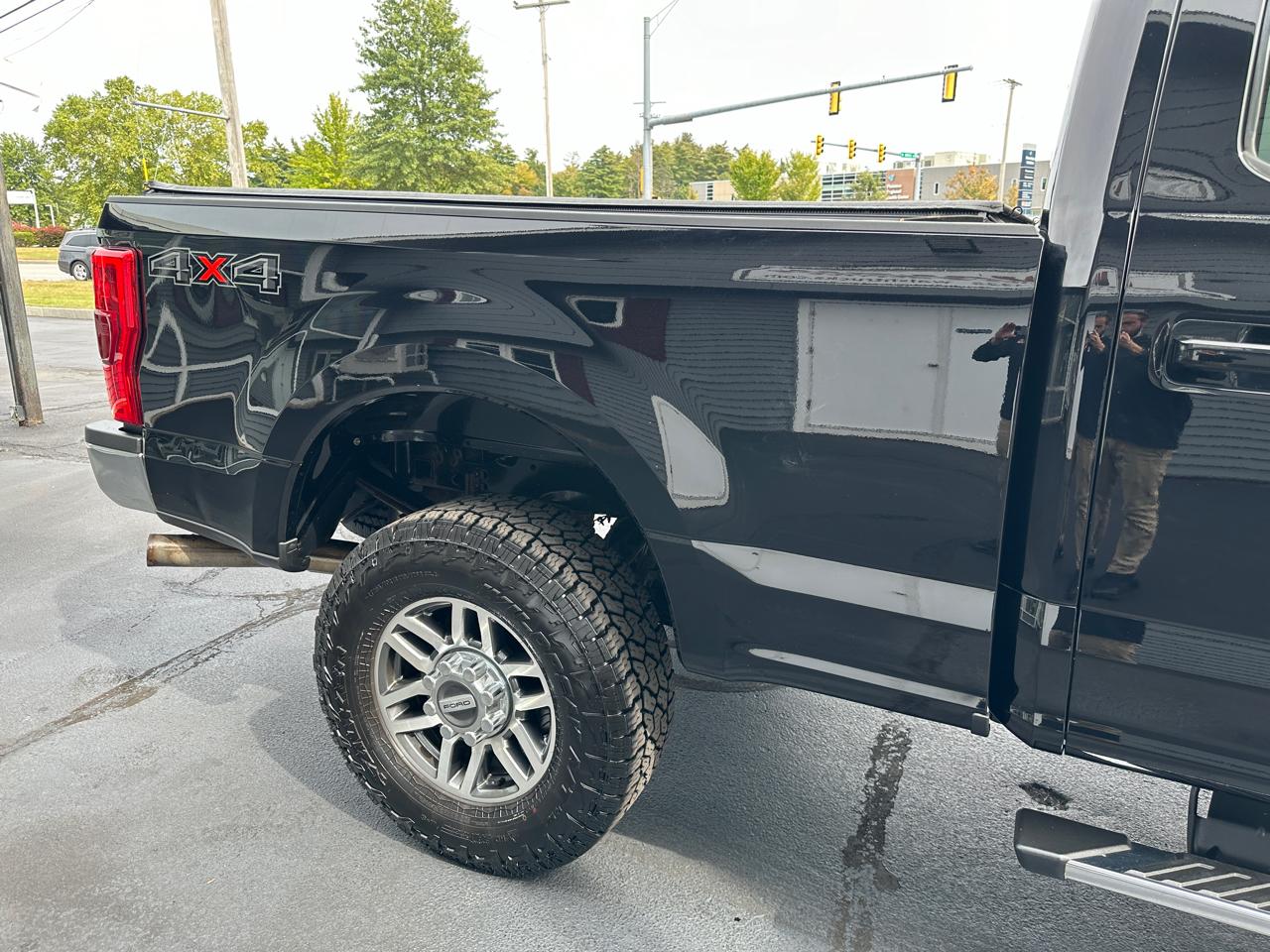 Ford F-250 SD Lariat Crew Cab 4WD 2017