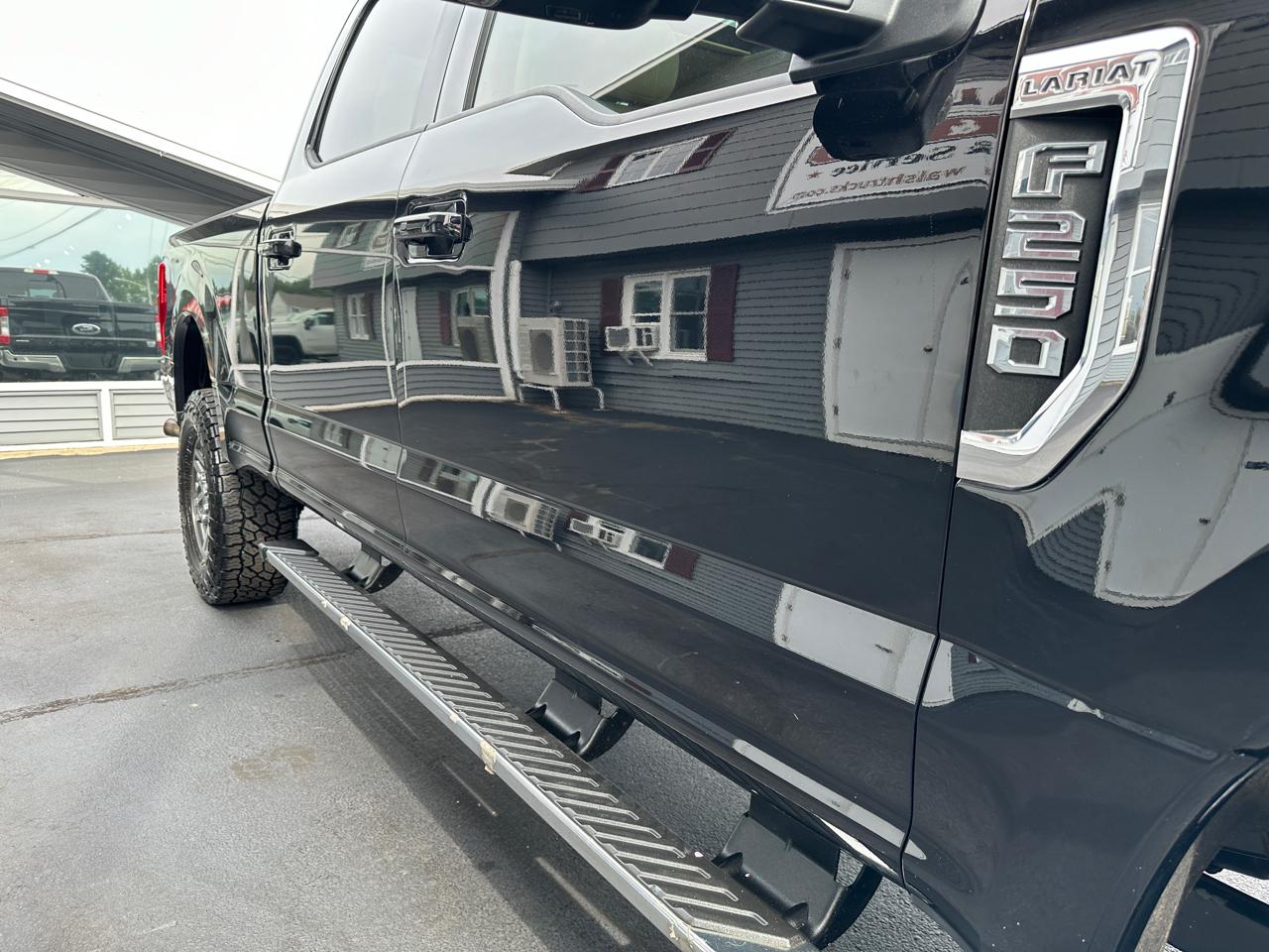Ford F-250 SD Lariat Crew Cab 4WD 2017