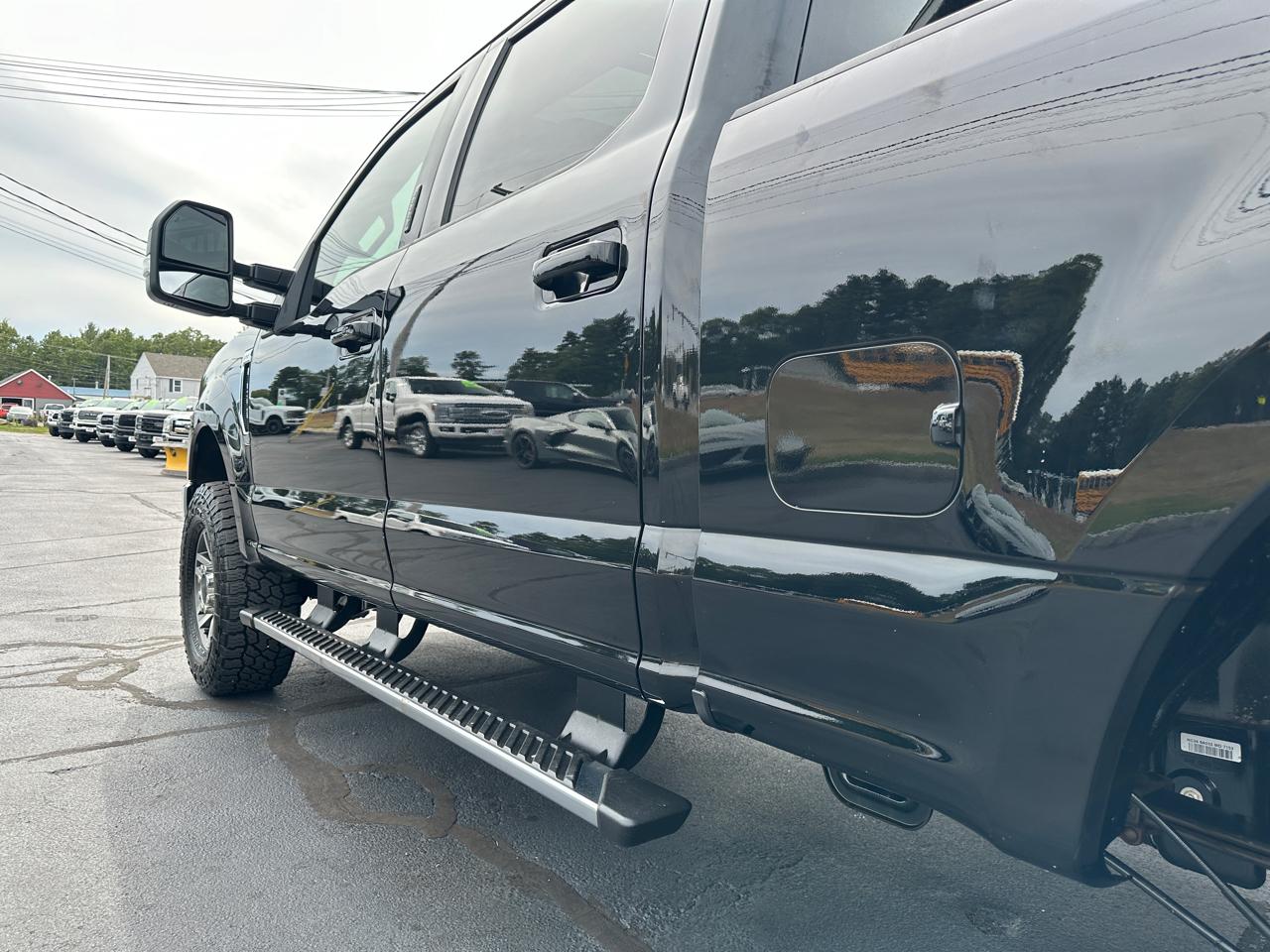 Ford F-250 SD Lariat Crew Cab 4WD 2017