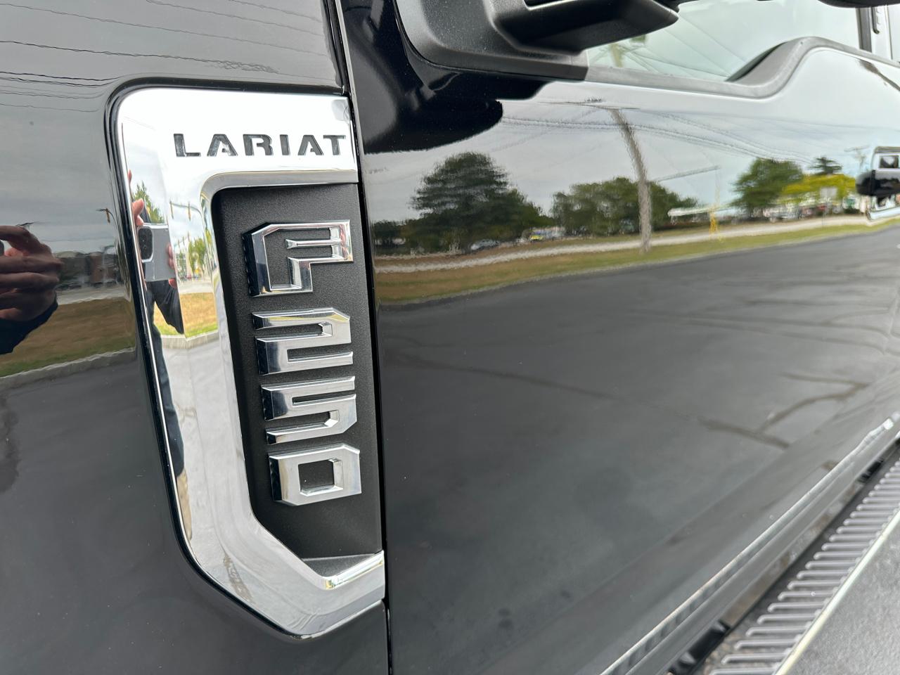 Ford F-250 SD Lariat Crew Cab 4WD 2017