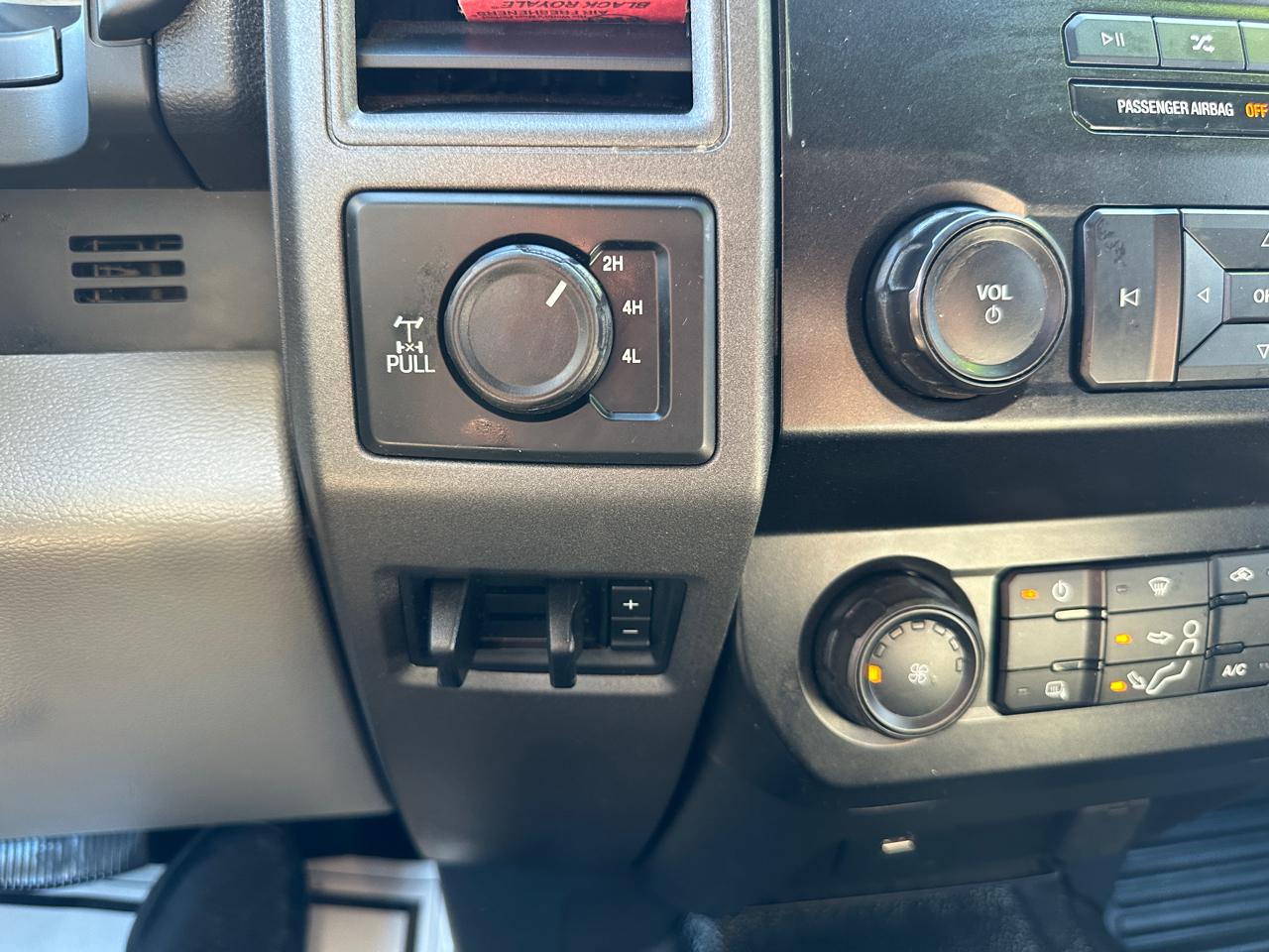 Ford F-250 SD XL Crew Cab 4WD 2022