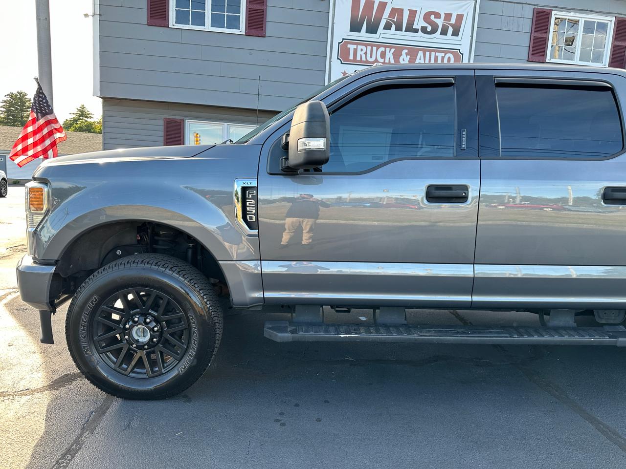 Ford F-250 SD XLT Crew Cab 4WD 2022