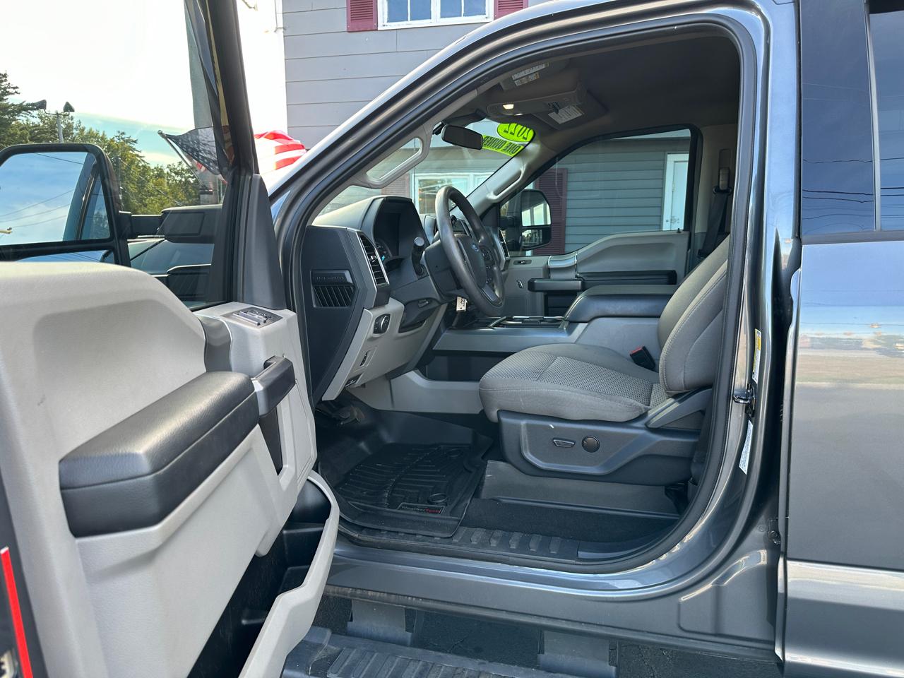Ford F-250 SD XLT Crew Cab 4WD 2022