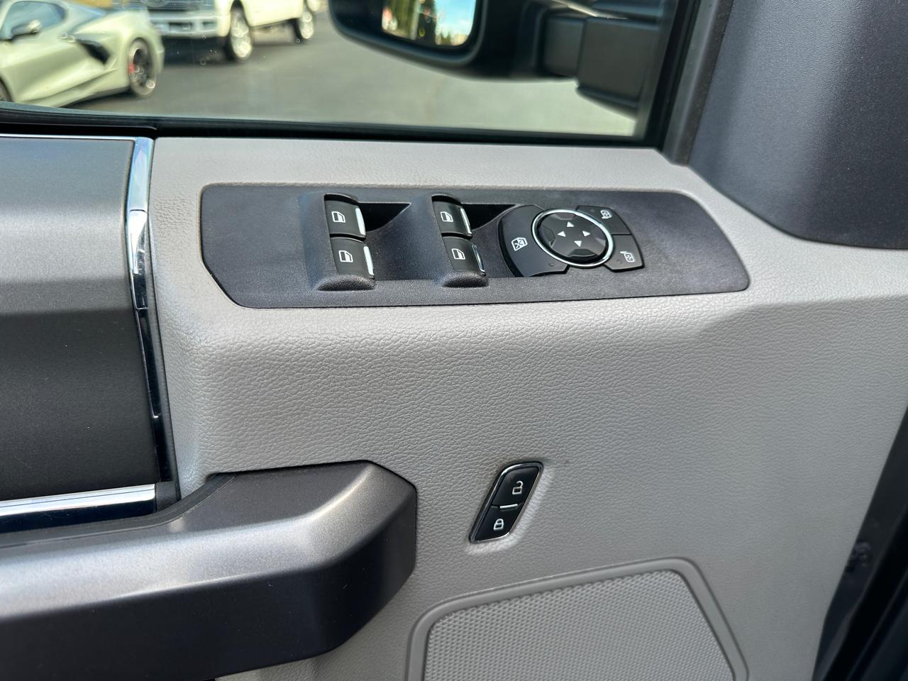 Ford F-250 SD XLT Crew Cab 4WD 2022