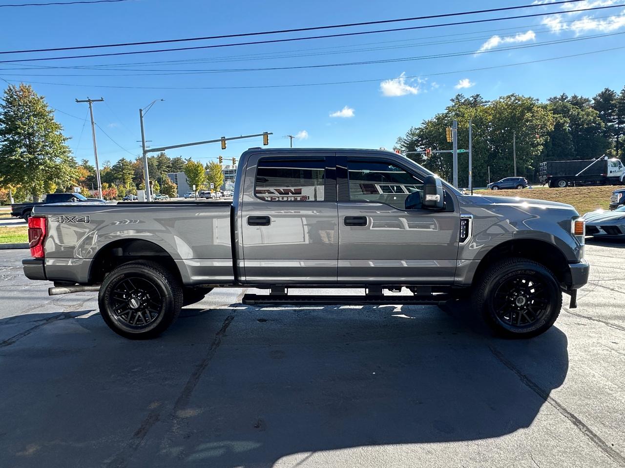 Ford F-250 SD XLT Crew Cab 4WD 2022