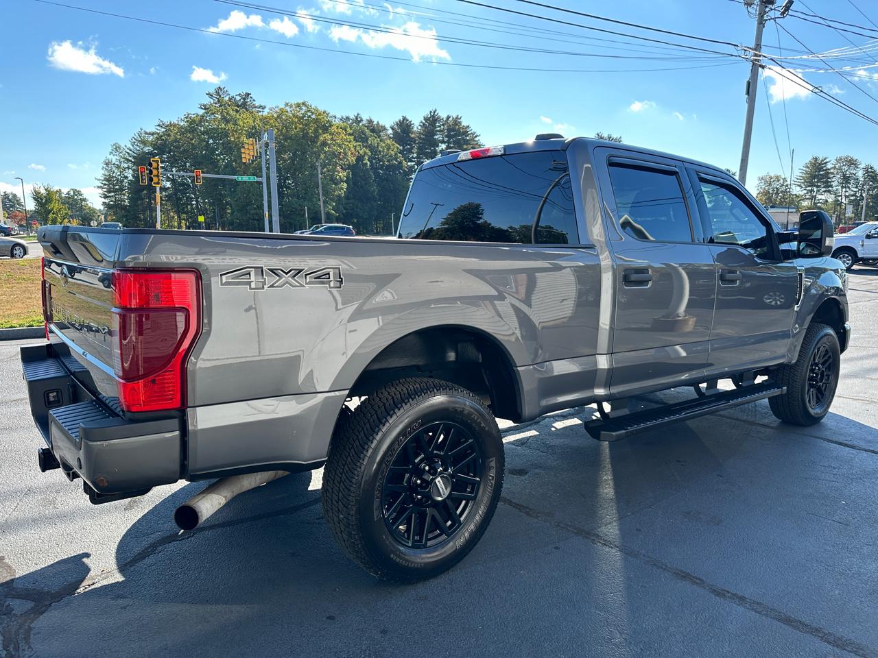 Ford F-250 SD XLT Crew Cab 4WD 2022