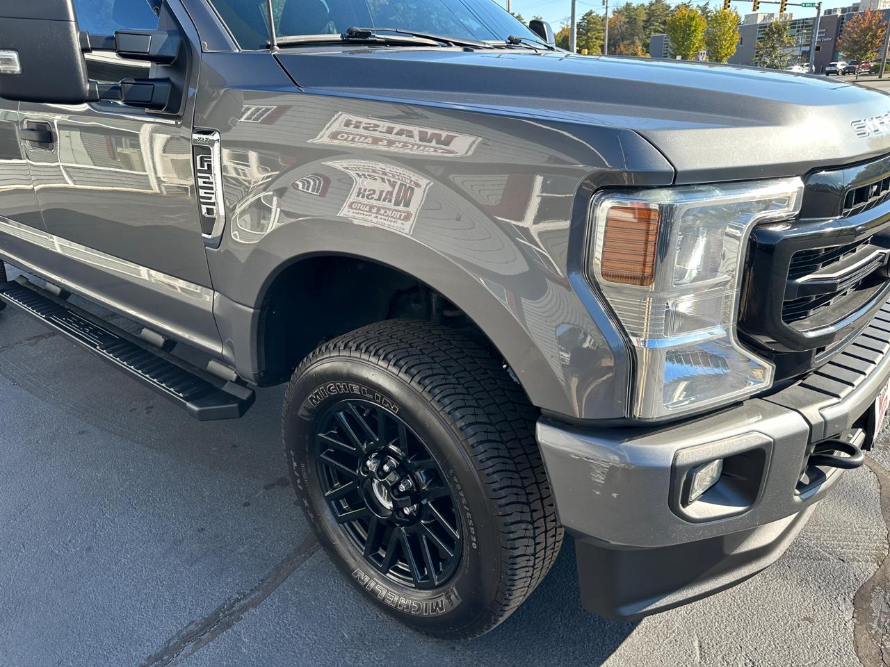 Ford F-250 SD XLT Crew Cab 4WD 2022
