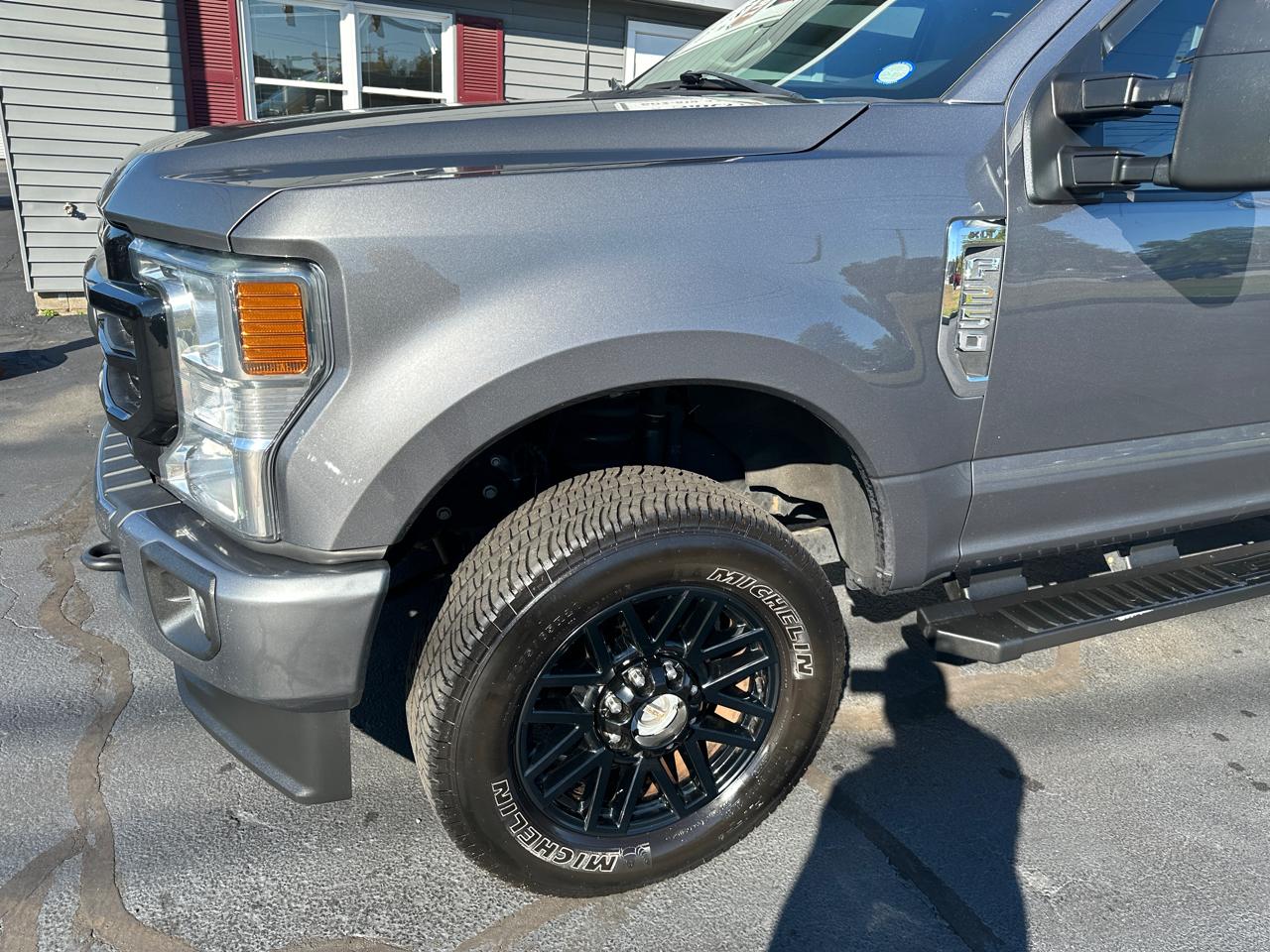 Ford F-250 SD XLT Crew Cab 4WD 2022