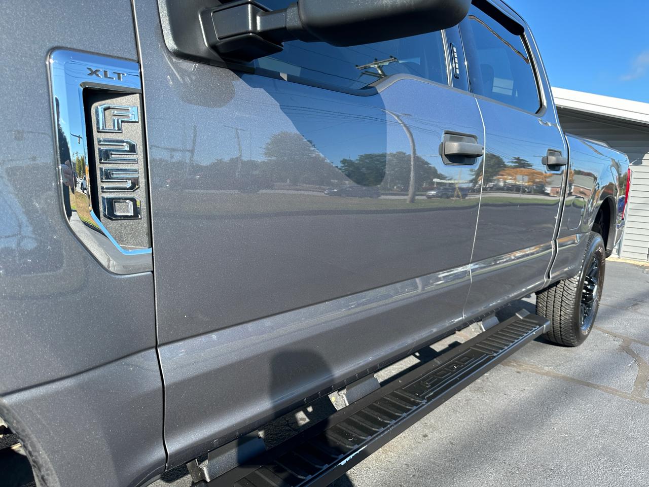 Ford F-250 SD XLT Crew Cab 4WD 2022