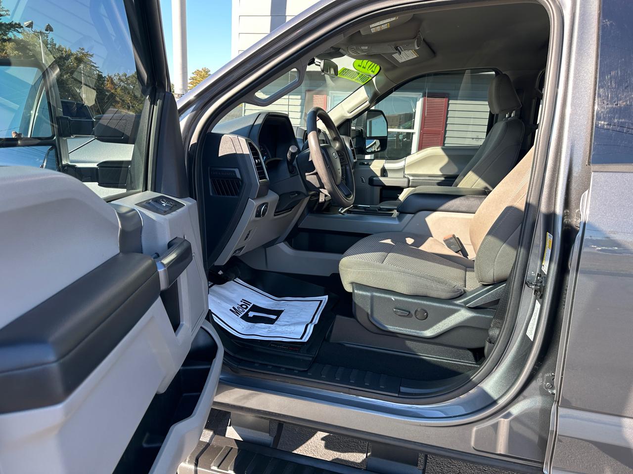 Ford F-250 SD XLT Crew Cab 4WD 2022