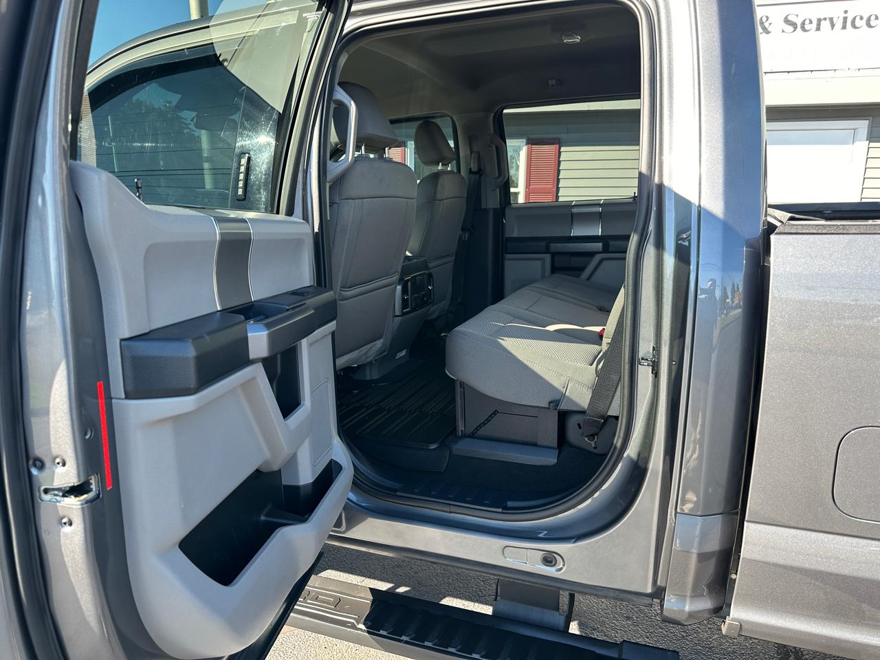 Ford F-250 SD XLT Crew Cab 4WD 2022
